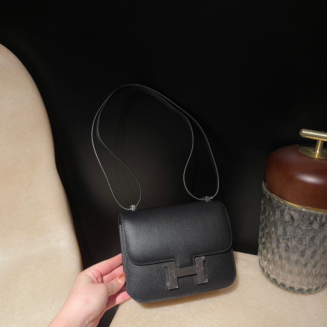Hermès Constance 19 Epsom leather view 1