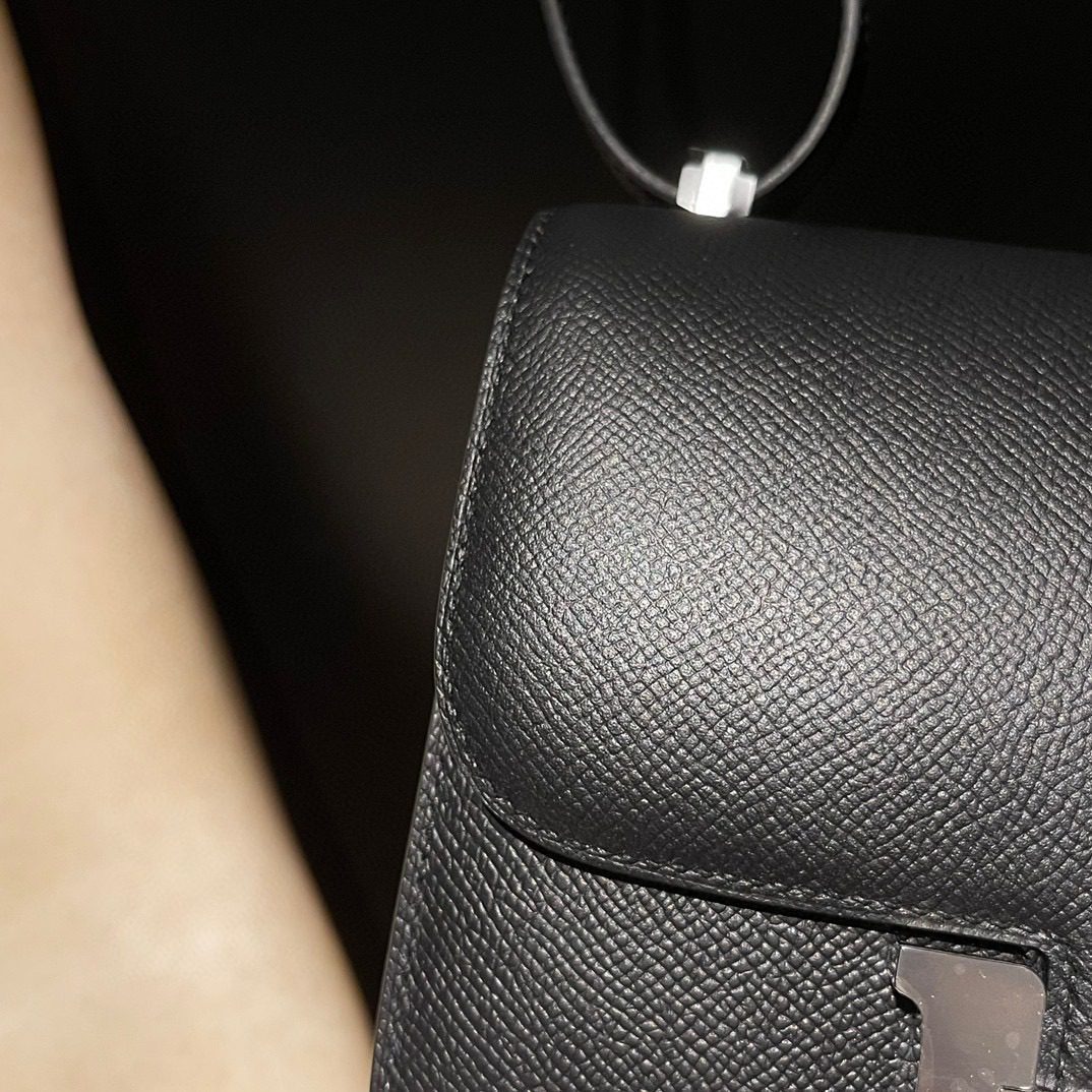 Hermès Constance 19 Epsom leather view 3