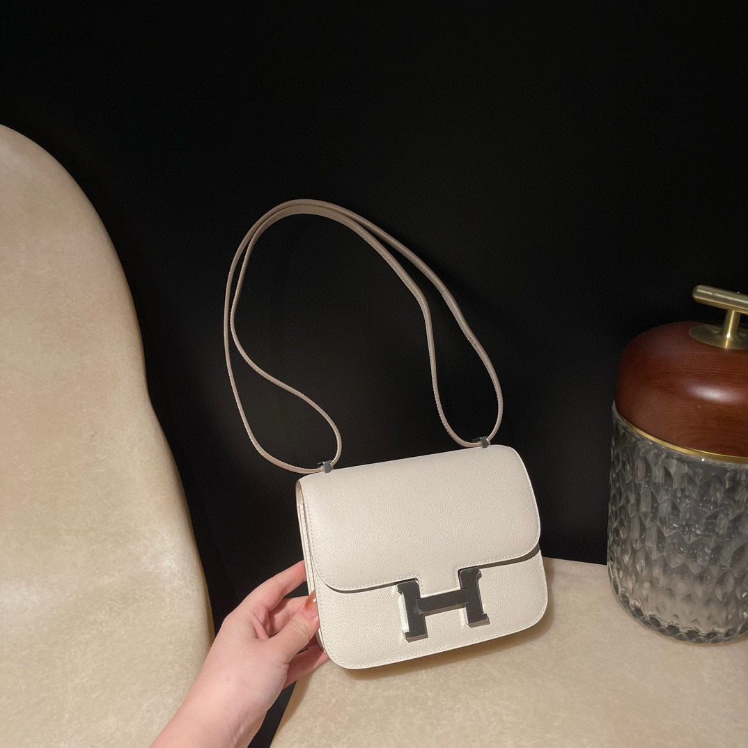 Hermès Constance 19 Epsom leather view 1