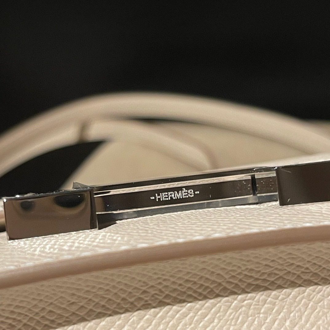 Hermès Constance 19 Epsom leather view 5