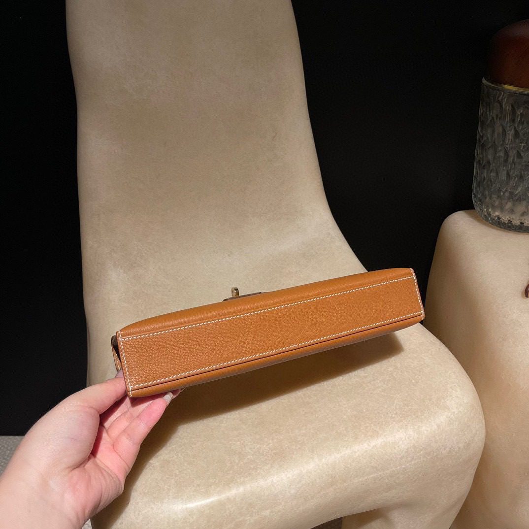 Hermès Kelly Elan Madam leather view 4
