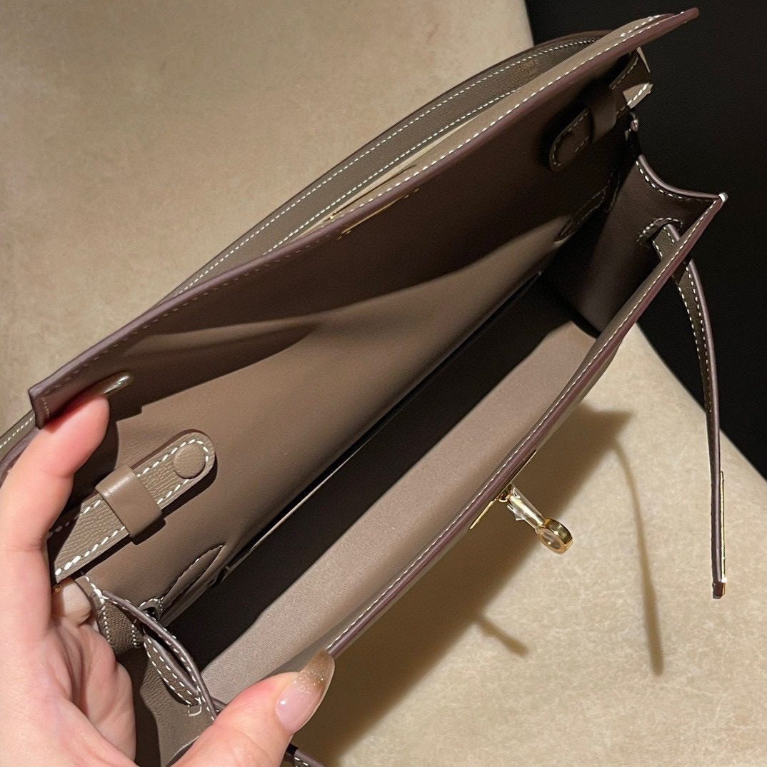 Hermès Kelly Elan Madam leather view 5