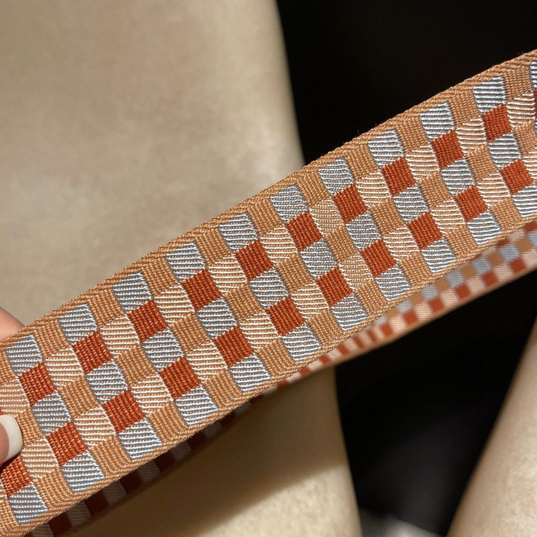 Hermès Mini Lindy :0T Clemence leather view 7