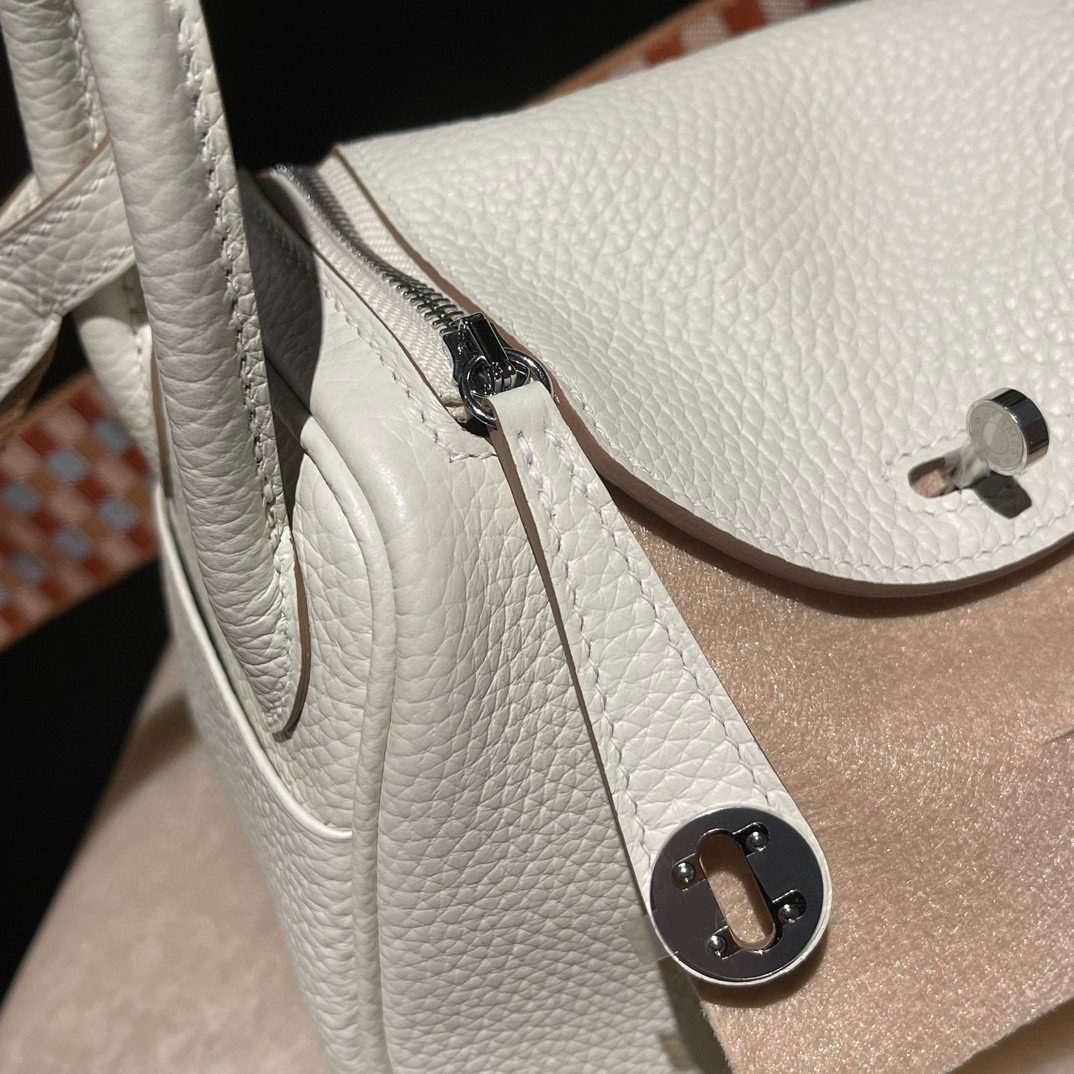 Hermès Mini Lindy :0T Clemence leather view 8