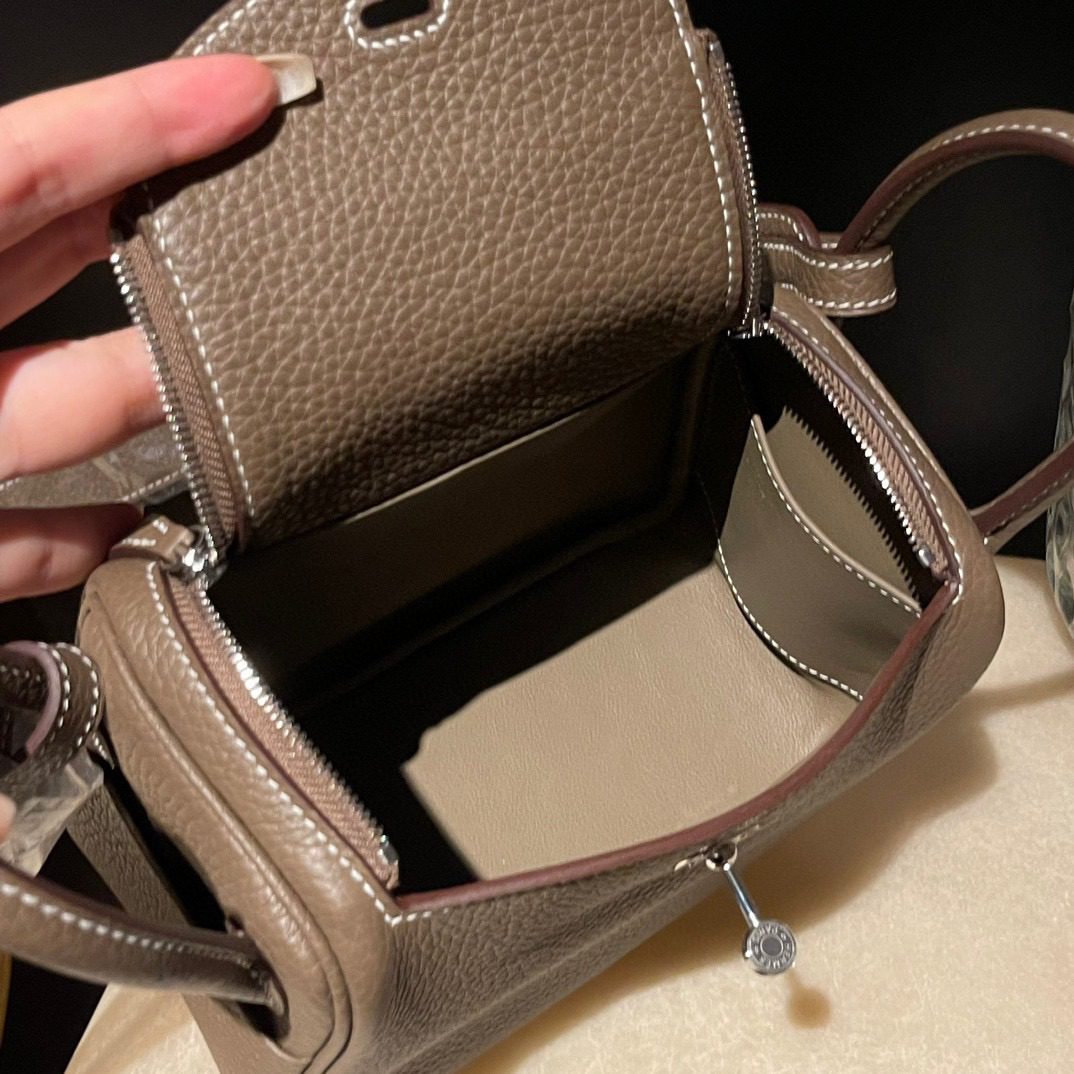 Hermès Mini Lindy Clemence leather view 7
