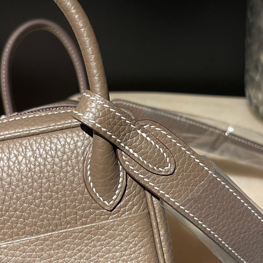 Hermès Mini Lindy Clemence leather view 8