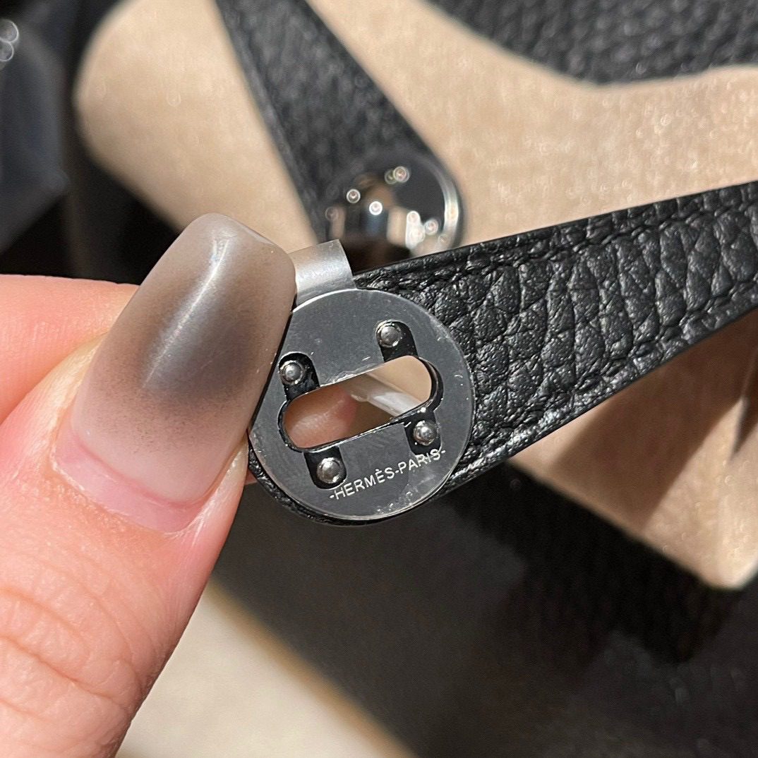 Hermès Mini Lindy Clemence leather view 5