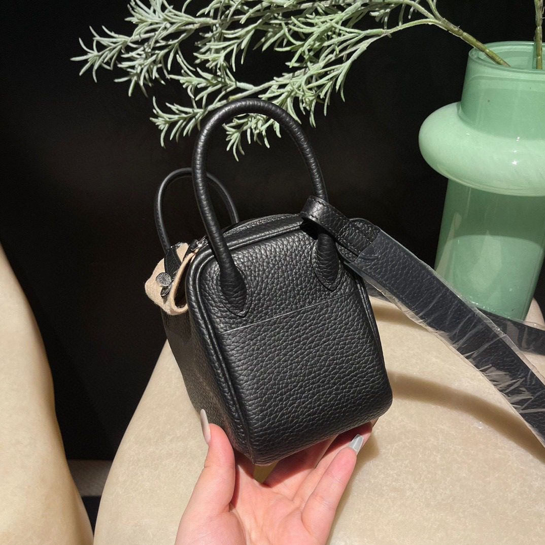 Hermès Mini Lindy Clemence leather view 6