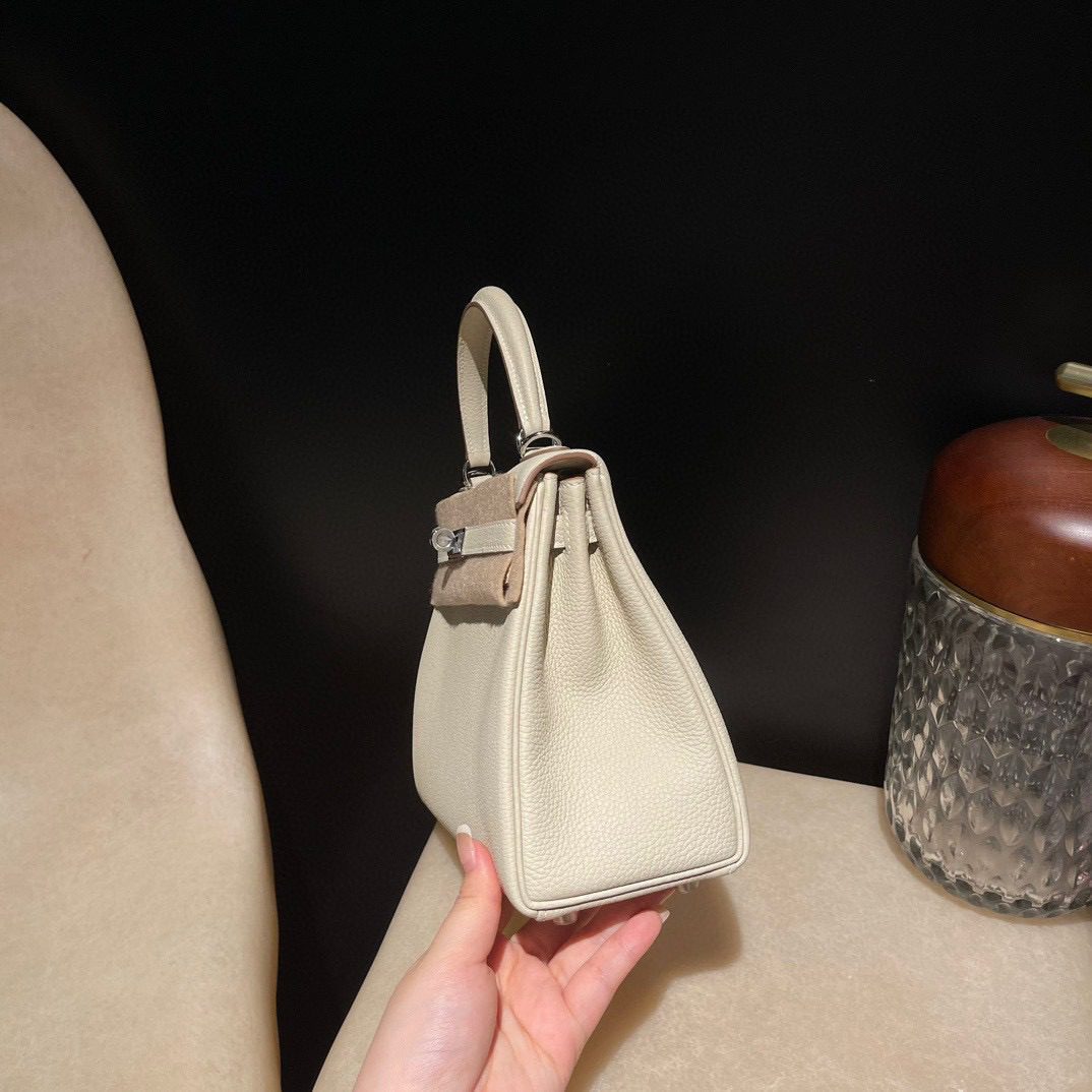 Hermès Kelly 25 Togo leather view 6
