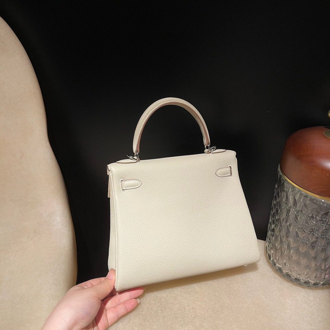 Hermès Kelly 25 Togo leather view 7