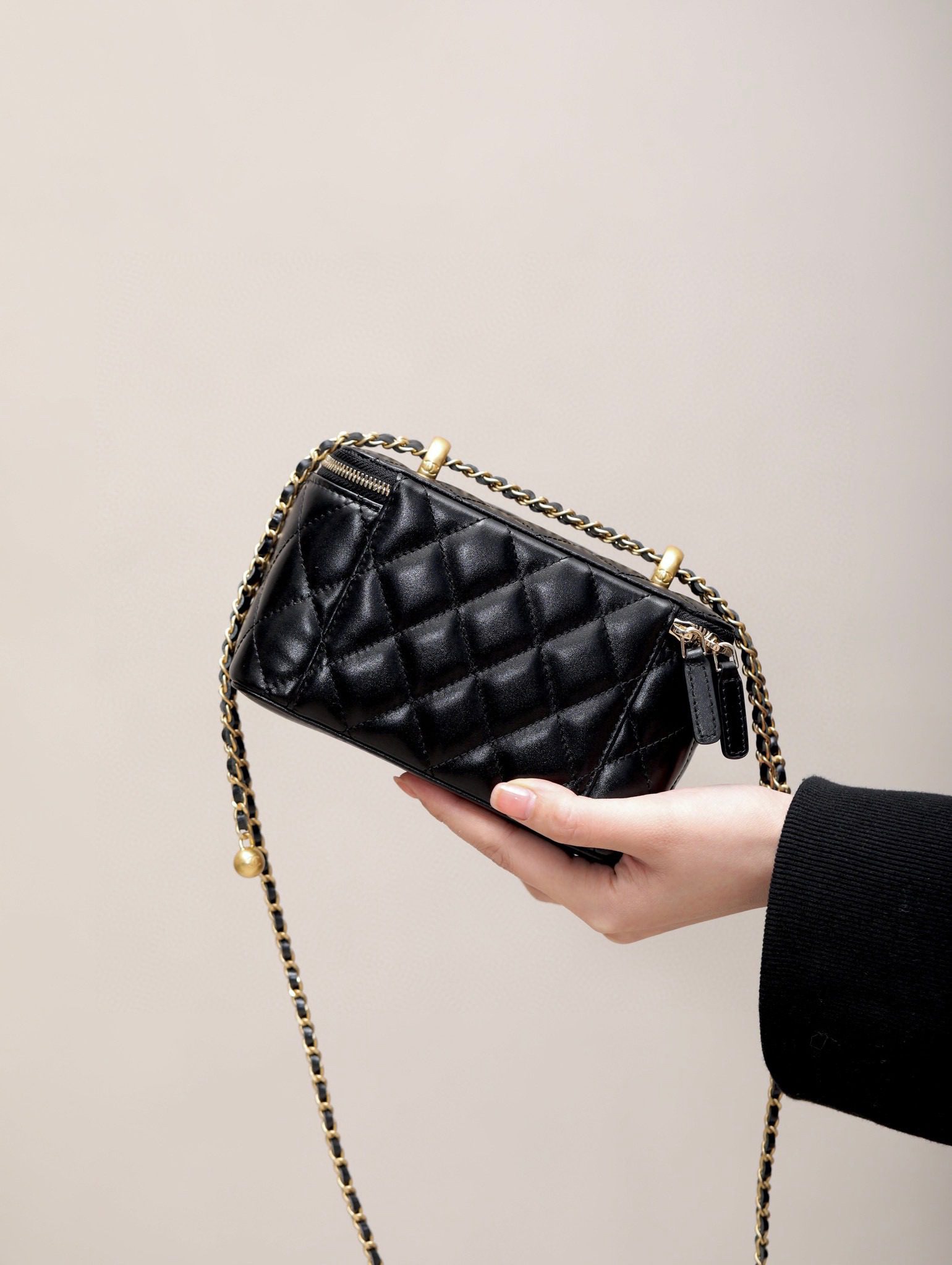 Chanel 24C Vanity With Chain view 2