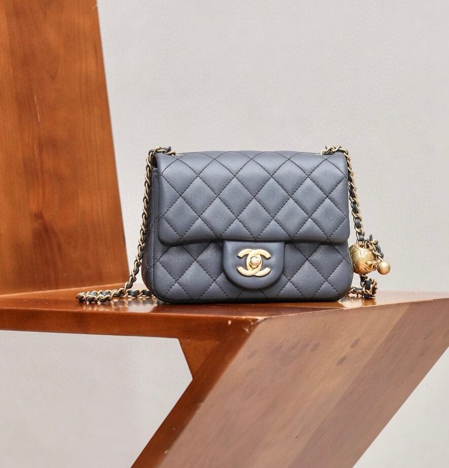 Chanel Flap Bag 17cm view 1