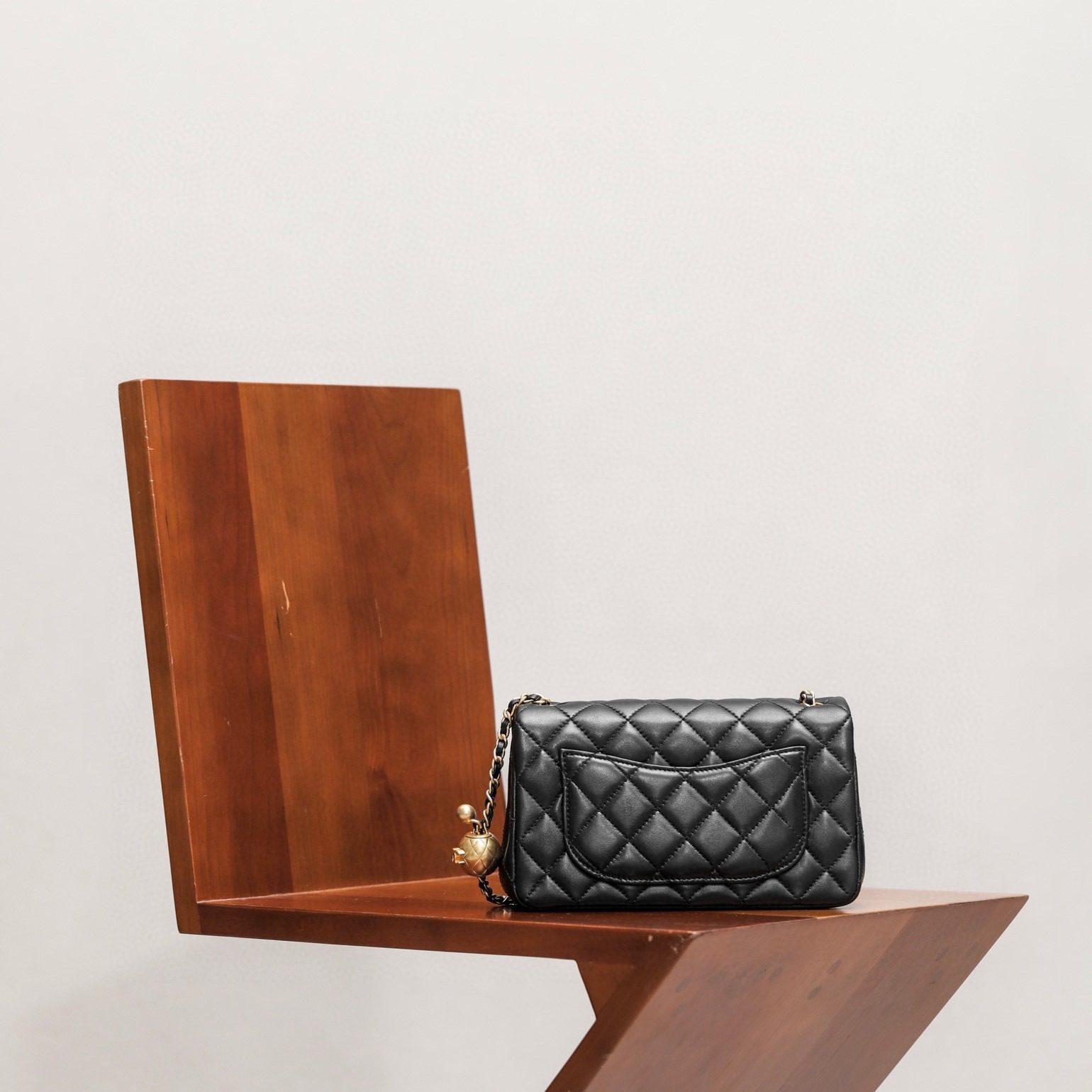 Chanel Flap Bag 20cm view 14