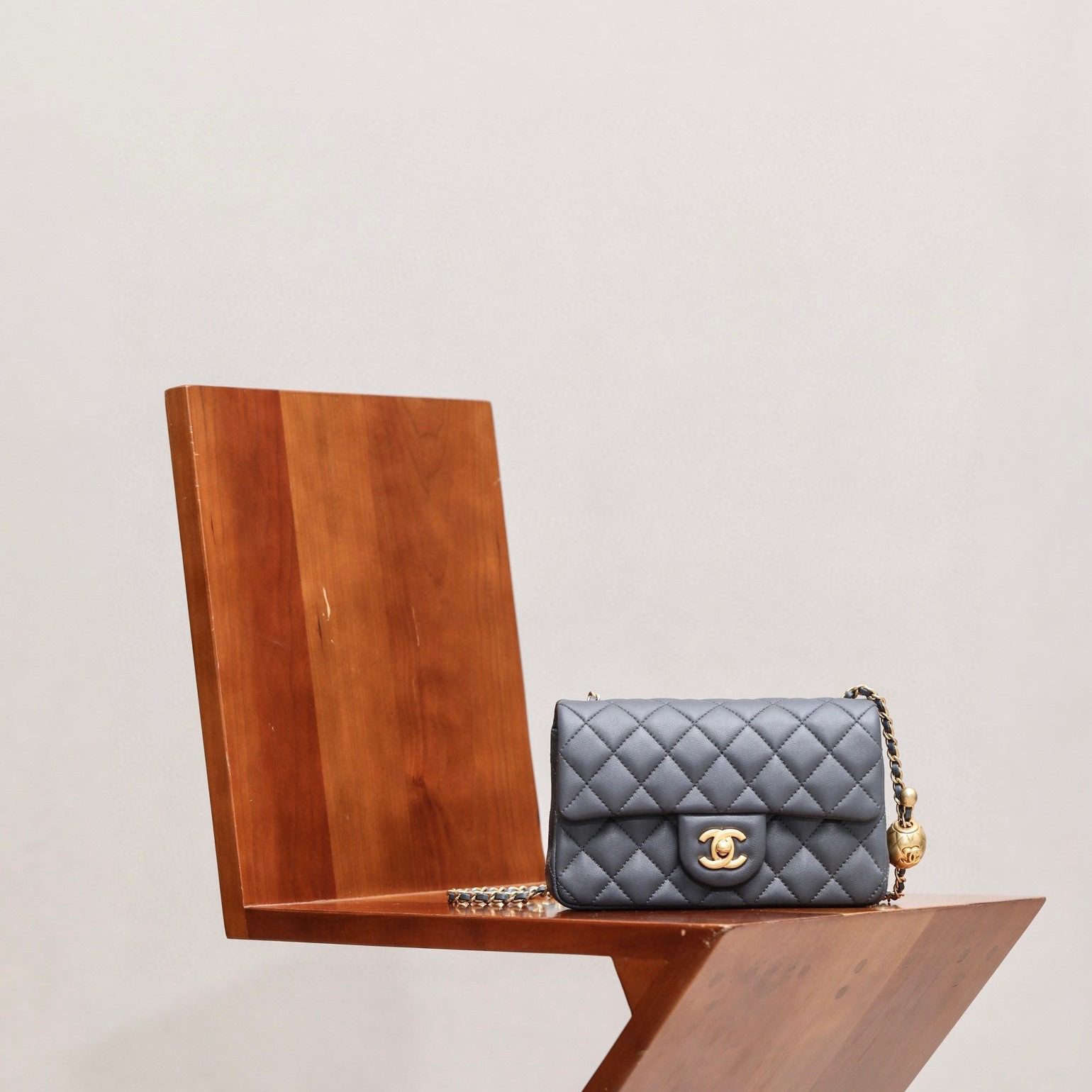 Chanel Flap Bag 20cm view 4