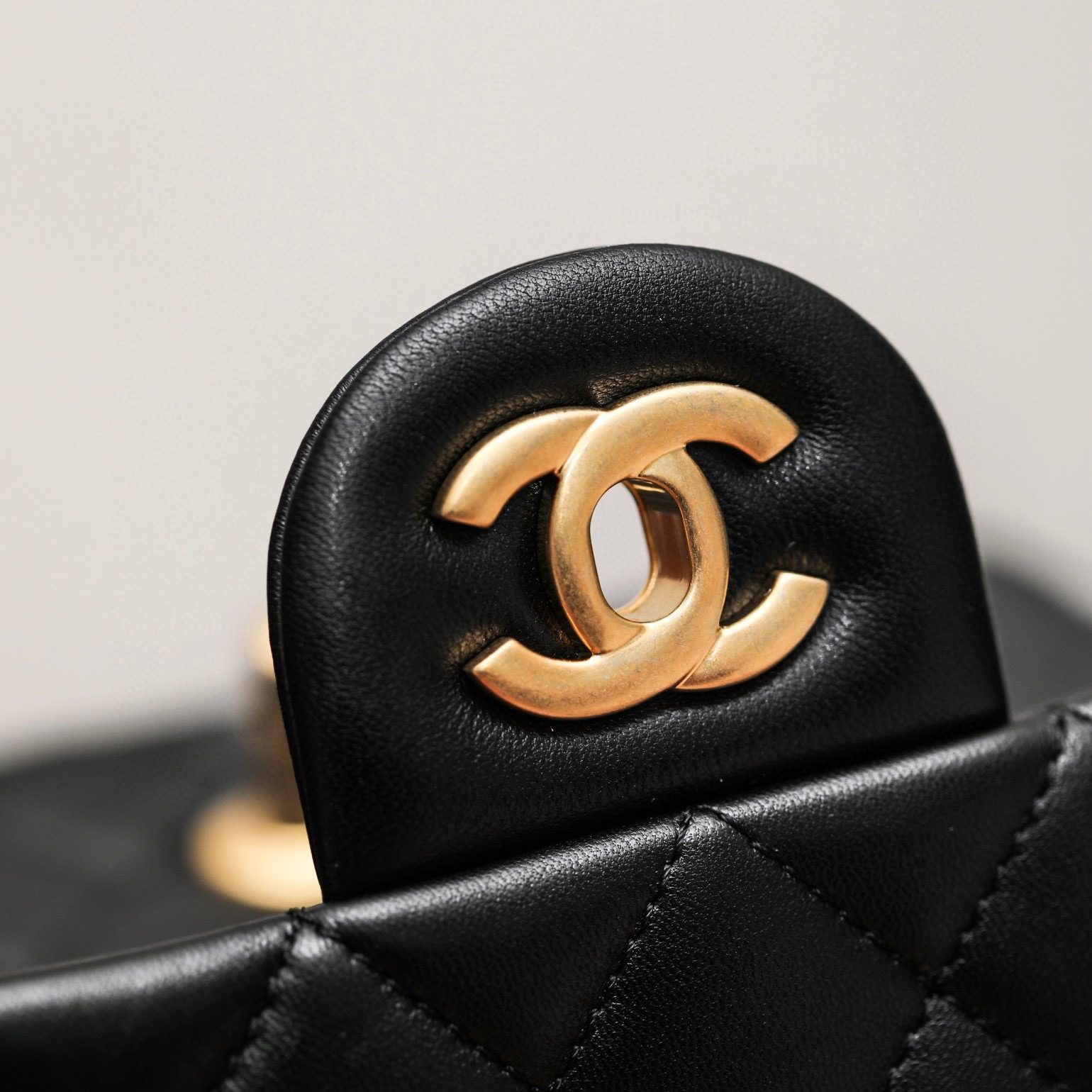 Chanel Flap Bag 20cm view 9