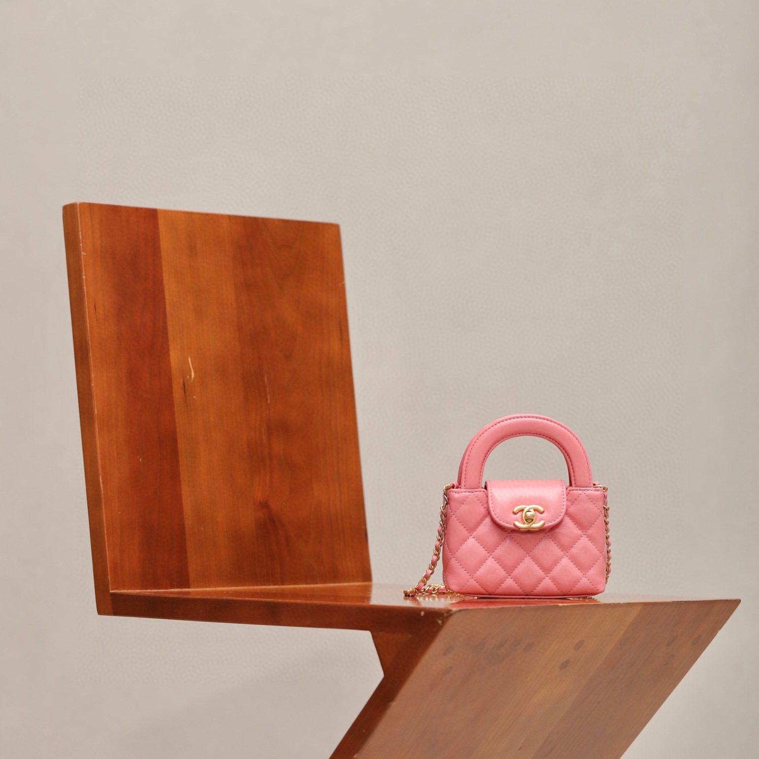 Chanel 23K Clutch With Chain(Mini) view 3
