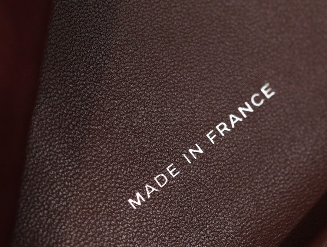 Chanel Caviar Wallet view 6