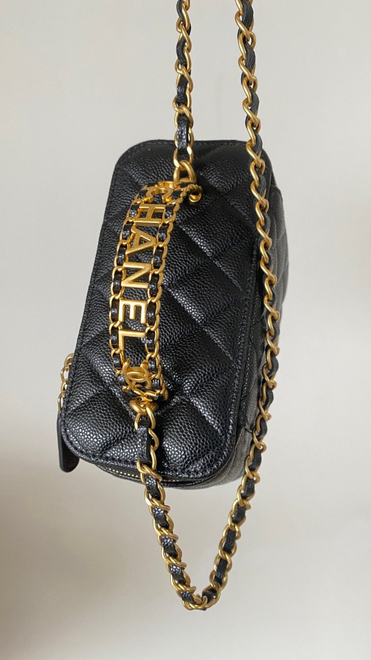 Chanel 22P Handle Bag view 6