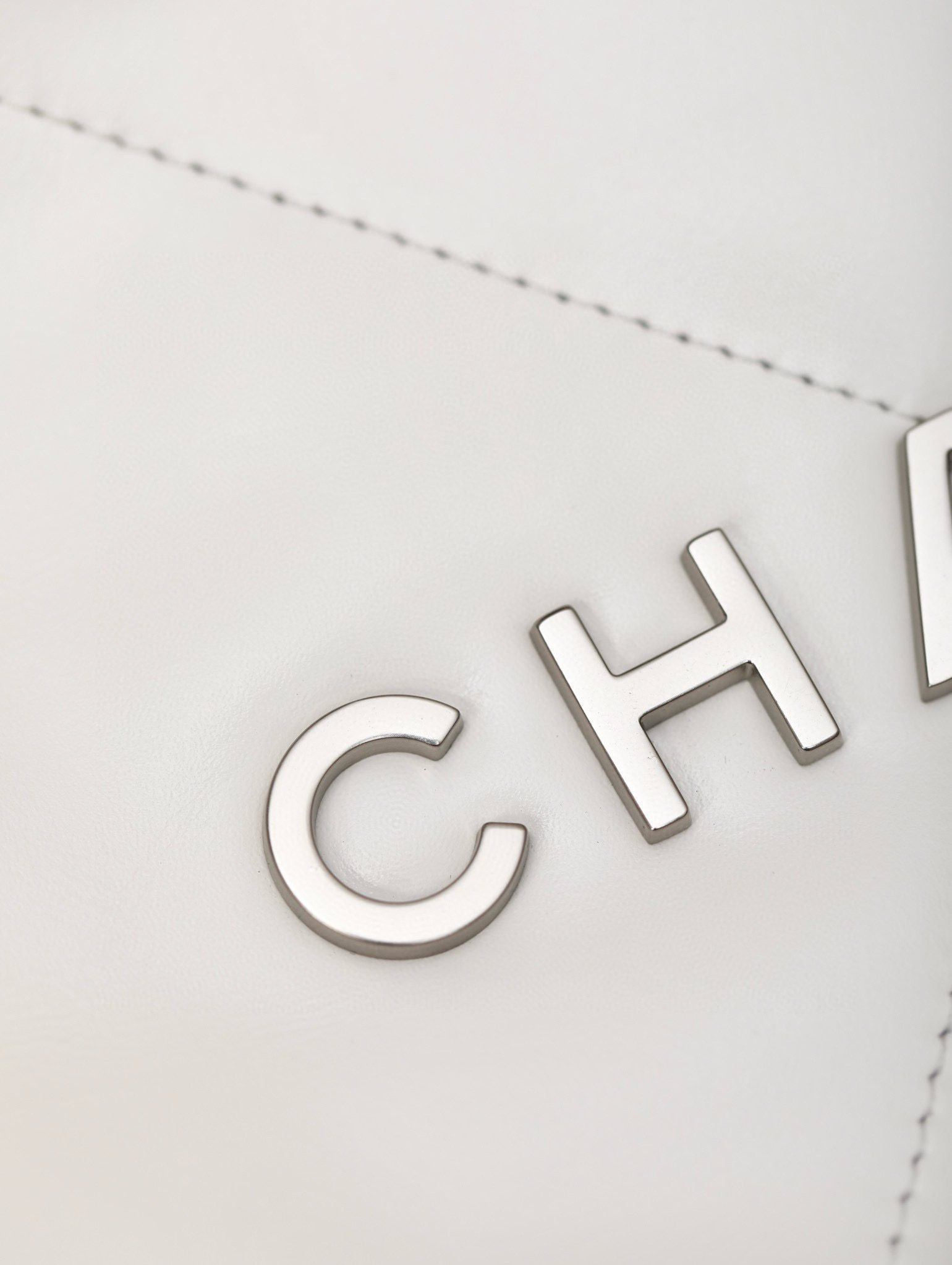 Chanel 22 Bag view 18