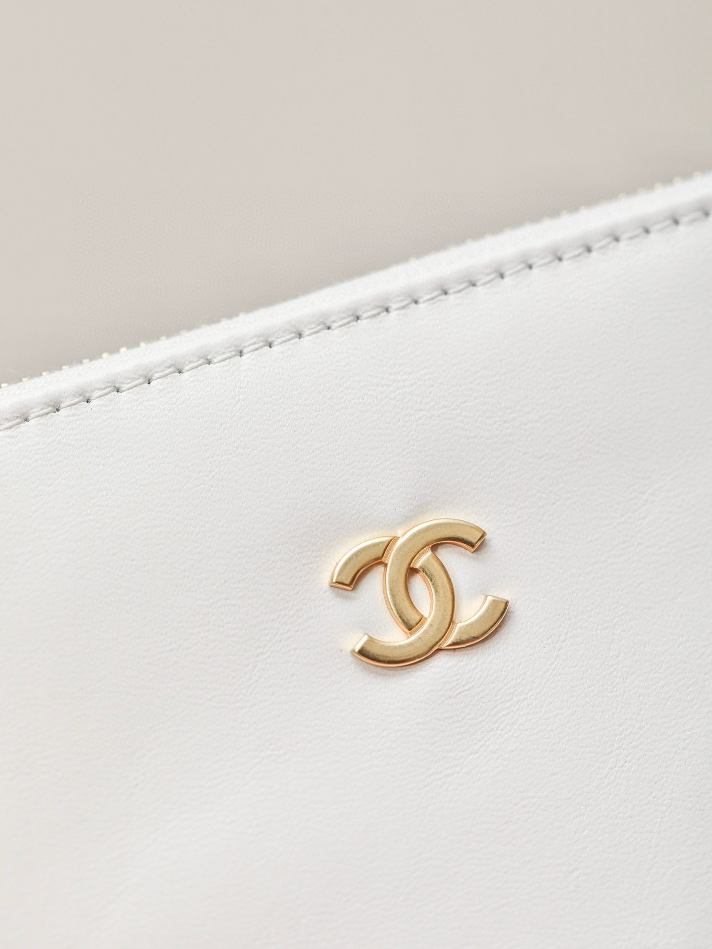 Chanel 22 Bag view 9