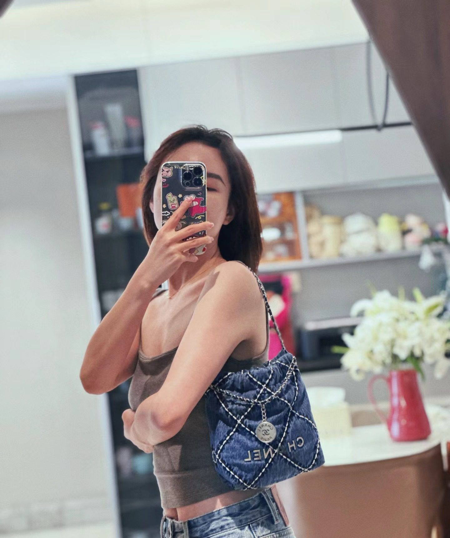 Chanel 22 Mini Bag view 10