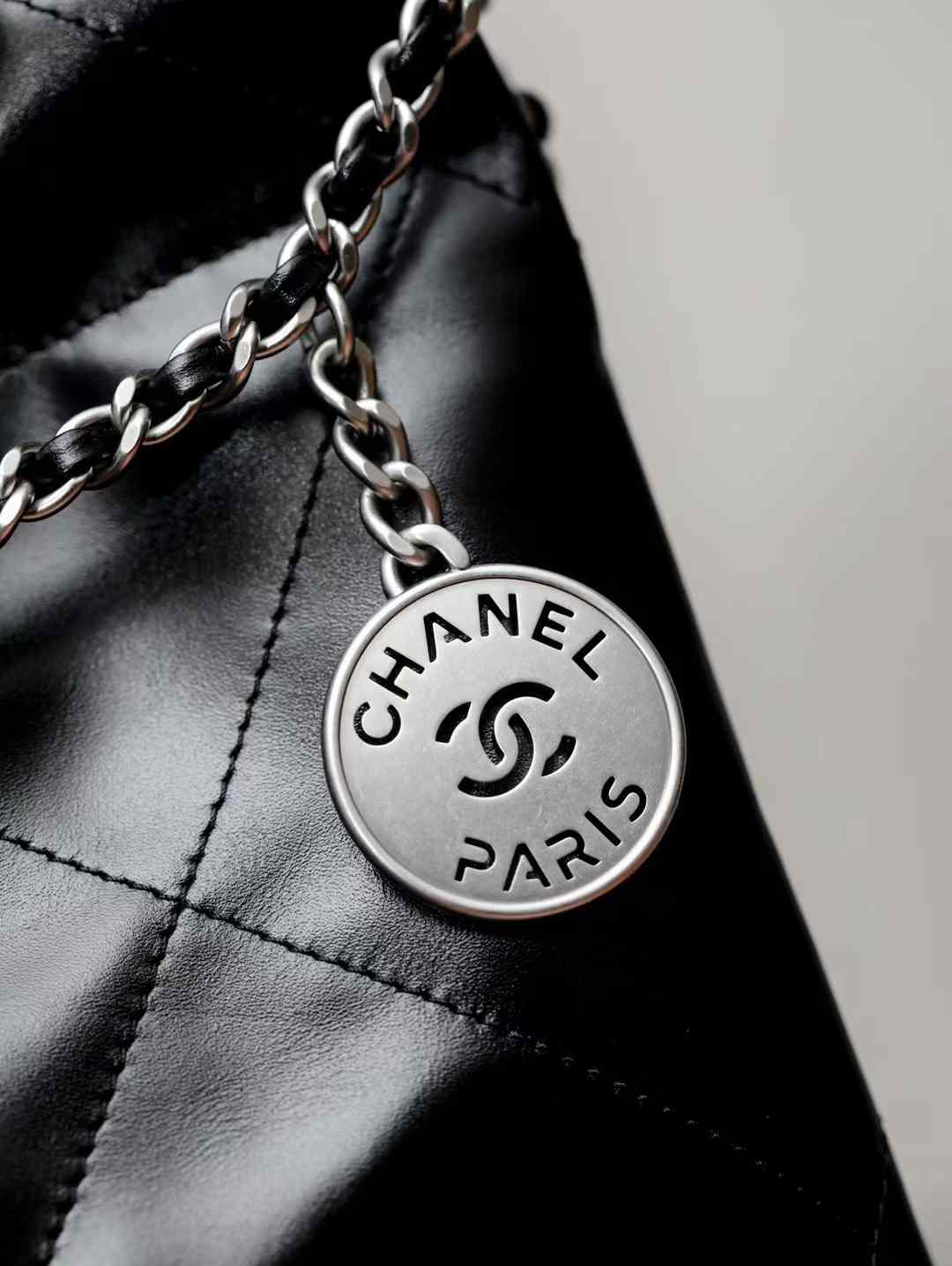 Chanel 22 Mini Bag view 23