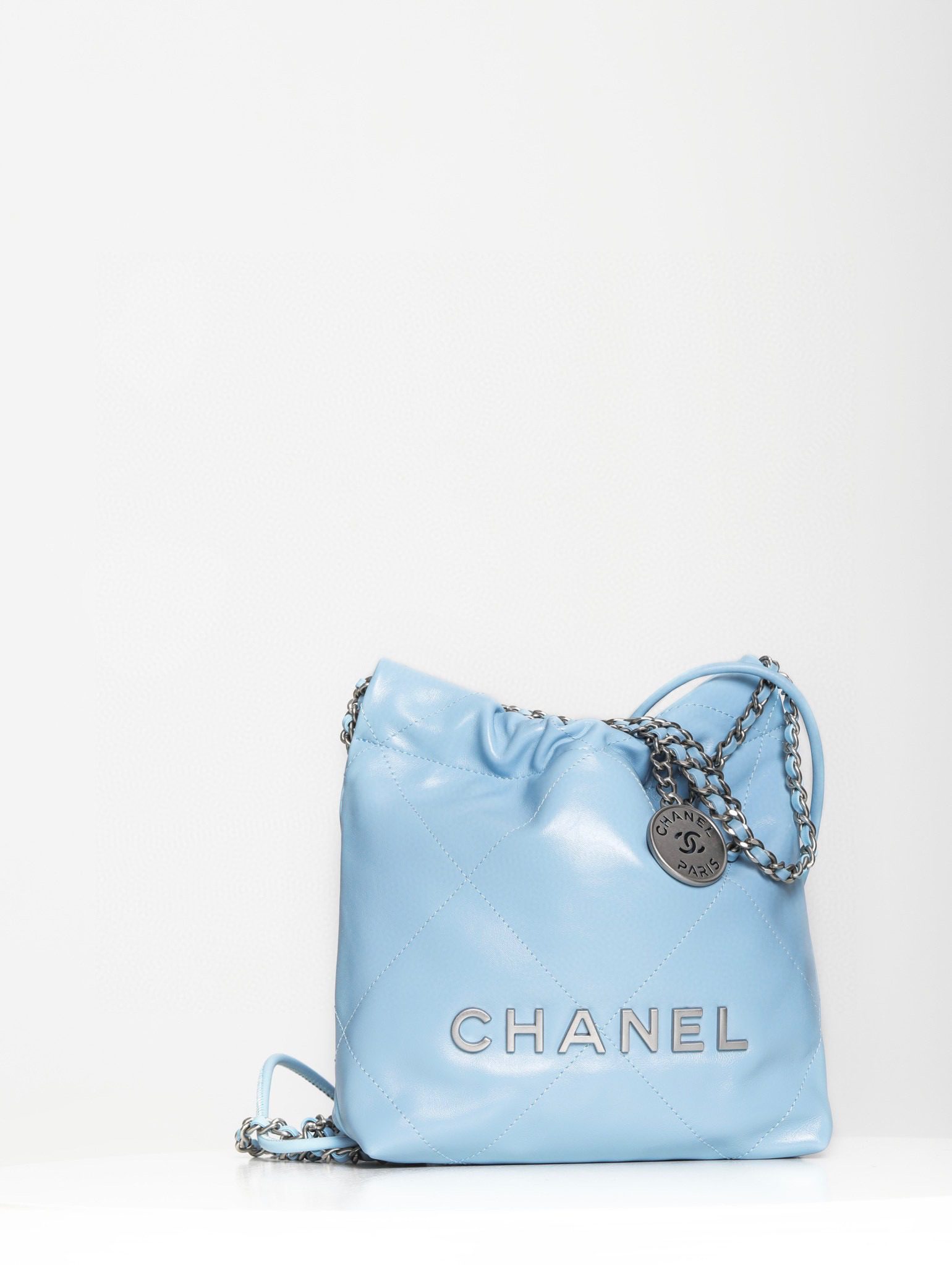 Chanel 22 Mini Bag view 3