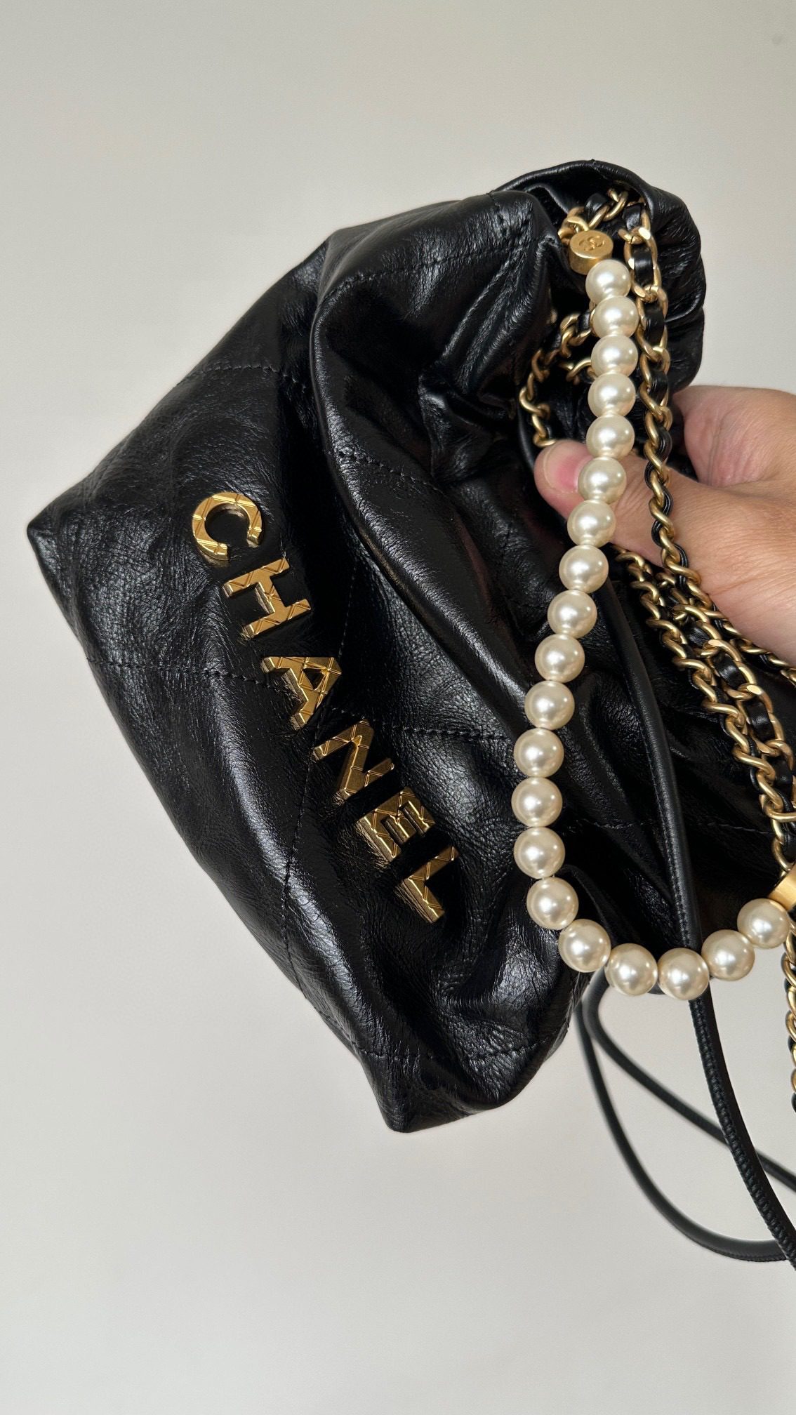 Chanel 22 Mini Bag view 3
