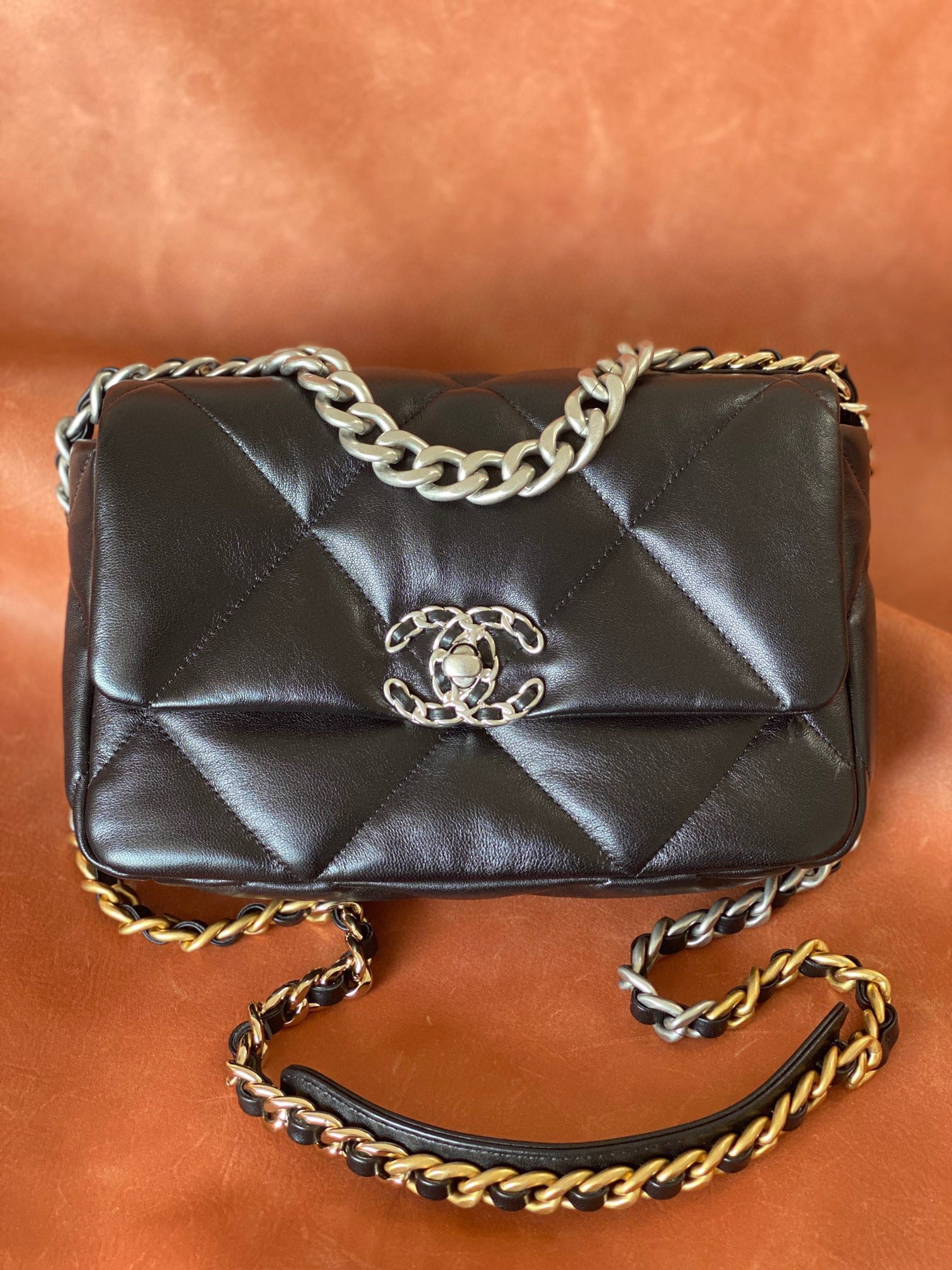 Chanel 19 Handbag view 3