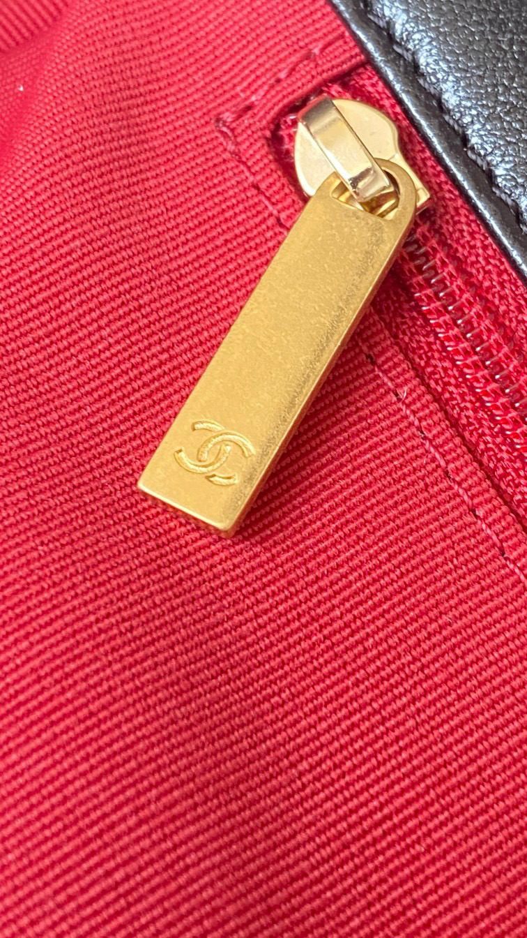 Chanel 19 Handbag view 4