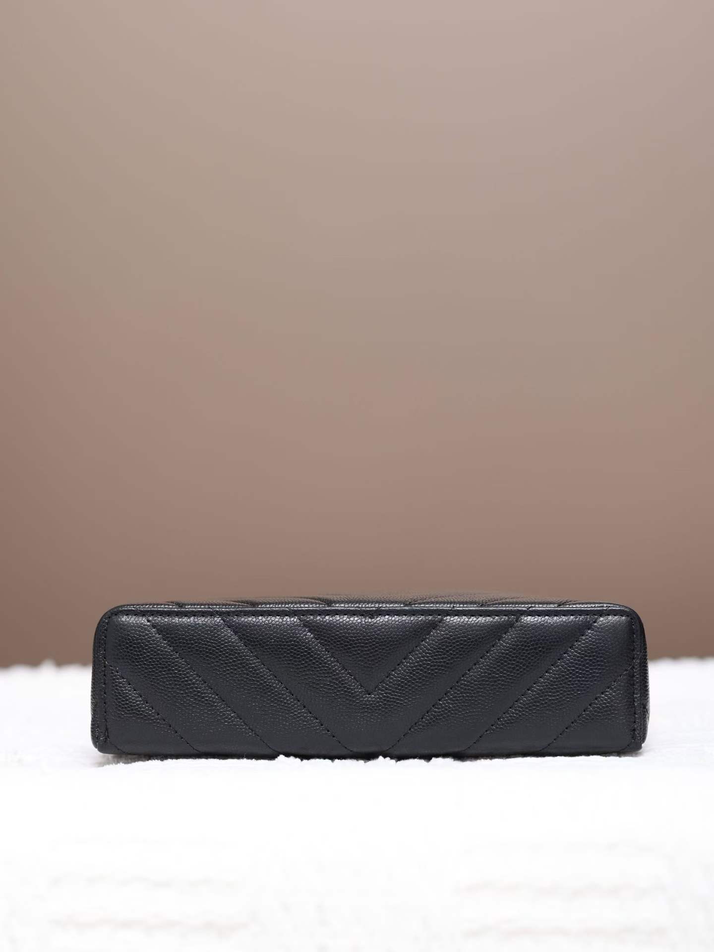 Chanel Vanity with Chain view 4