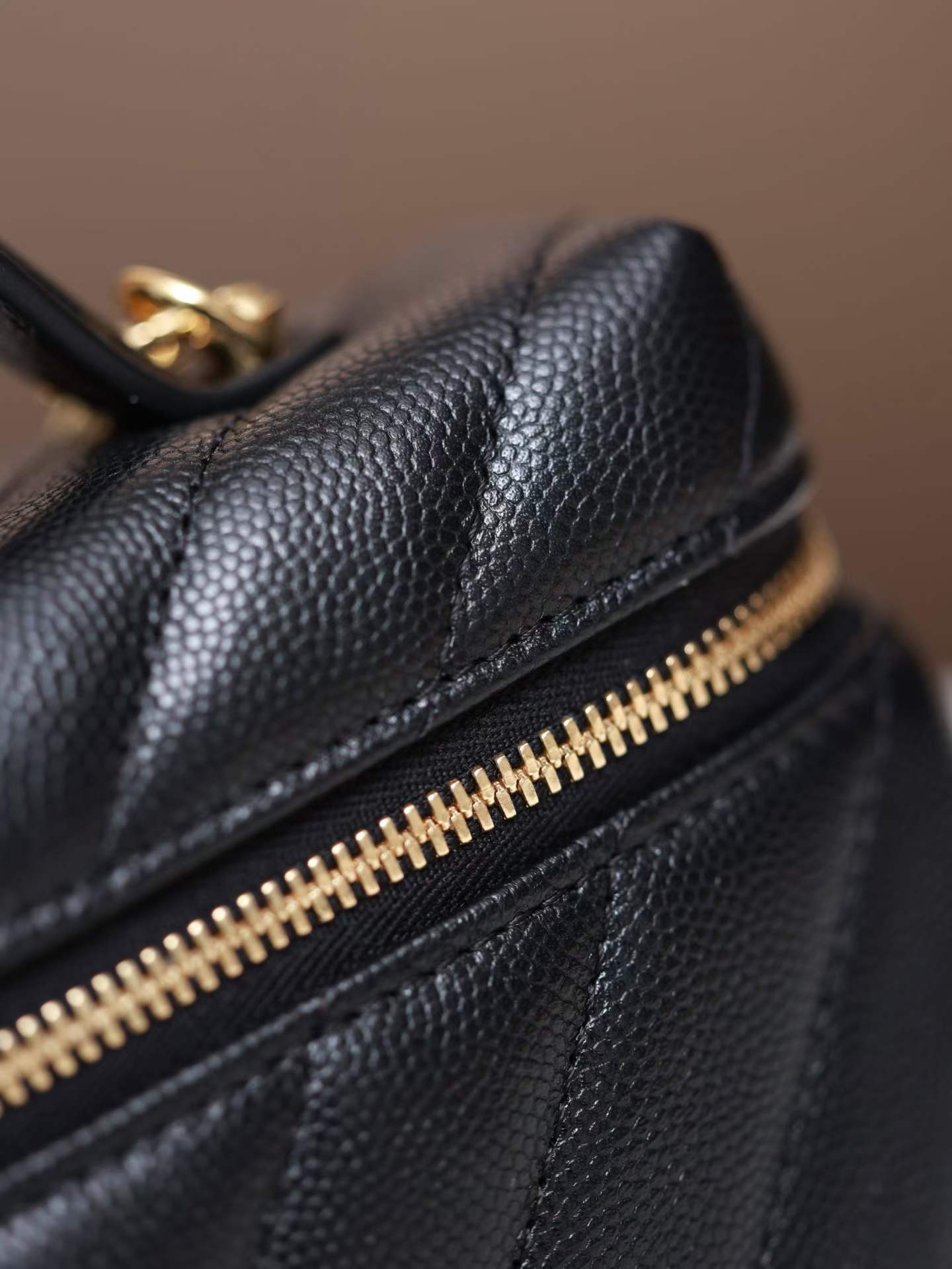 Chanel Vanity with Chain view 6