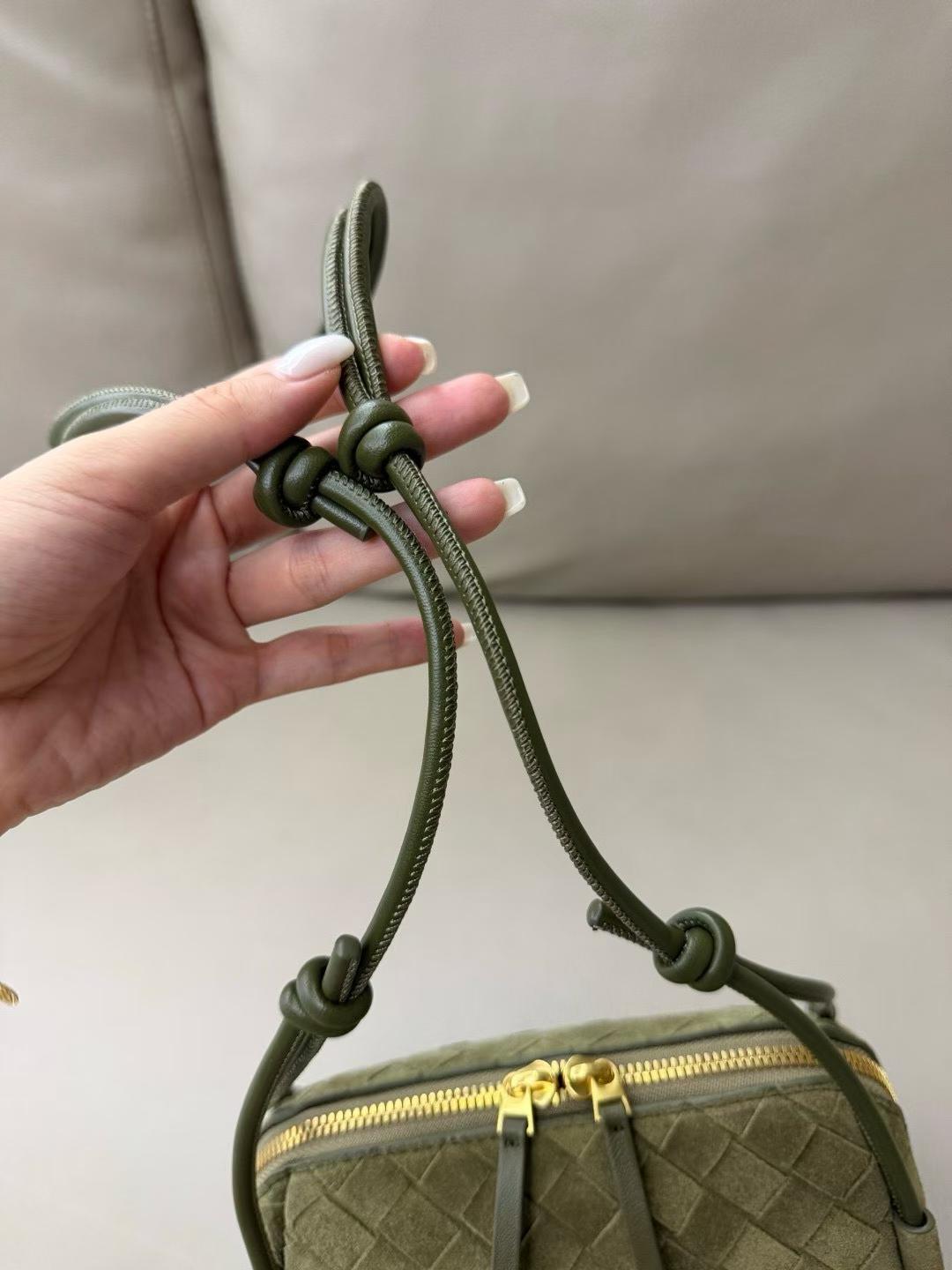 Bottega Veneta Intrecciato Concert Pouch view 7