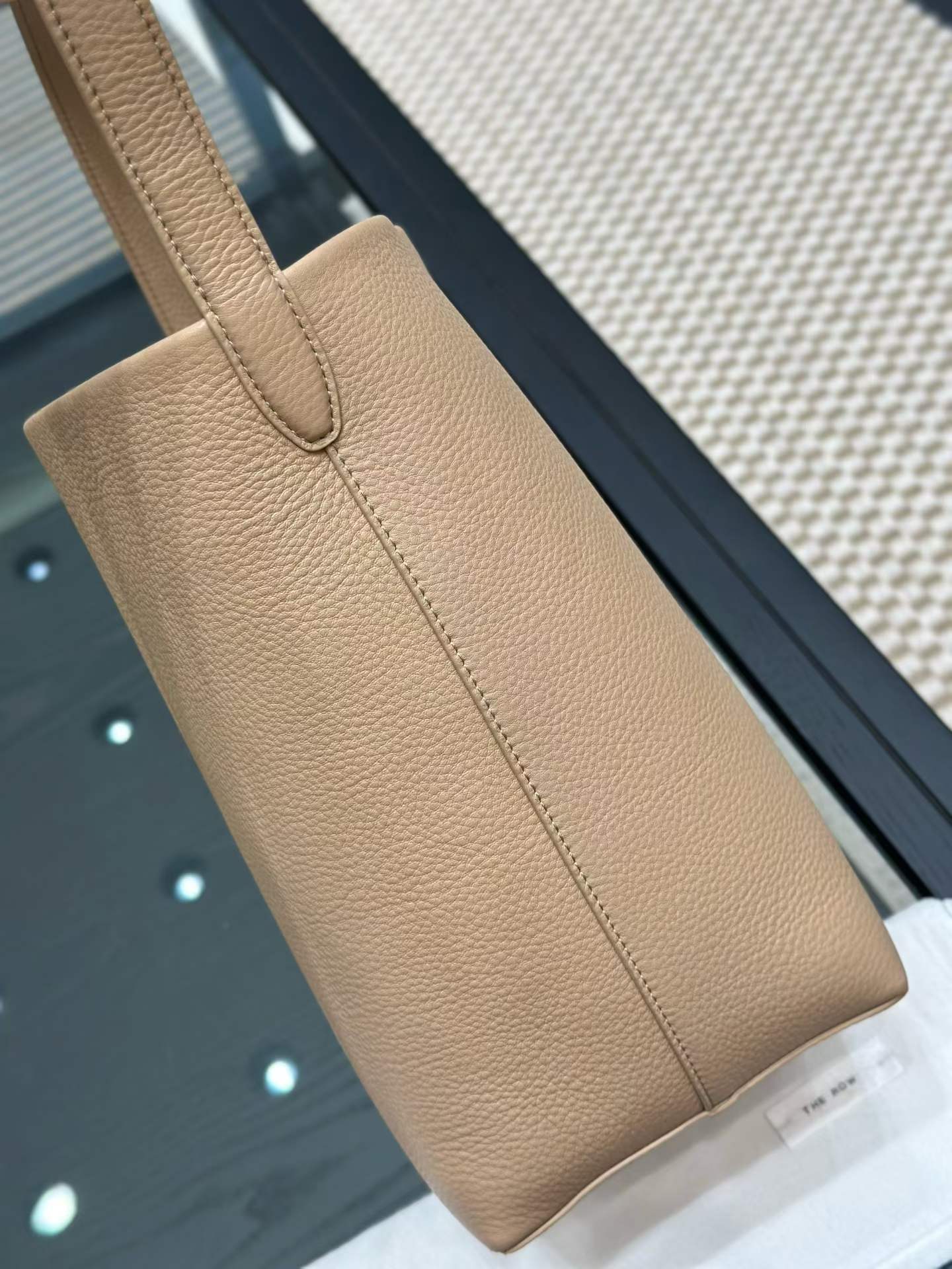 The Row N/S Park Leather tote bag view 3