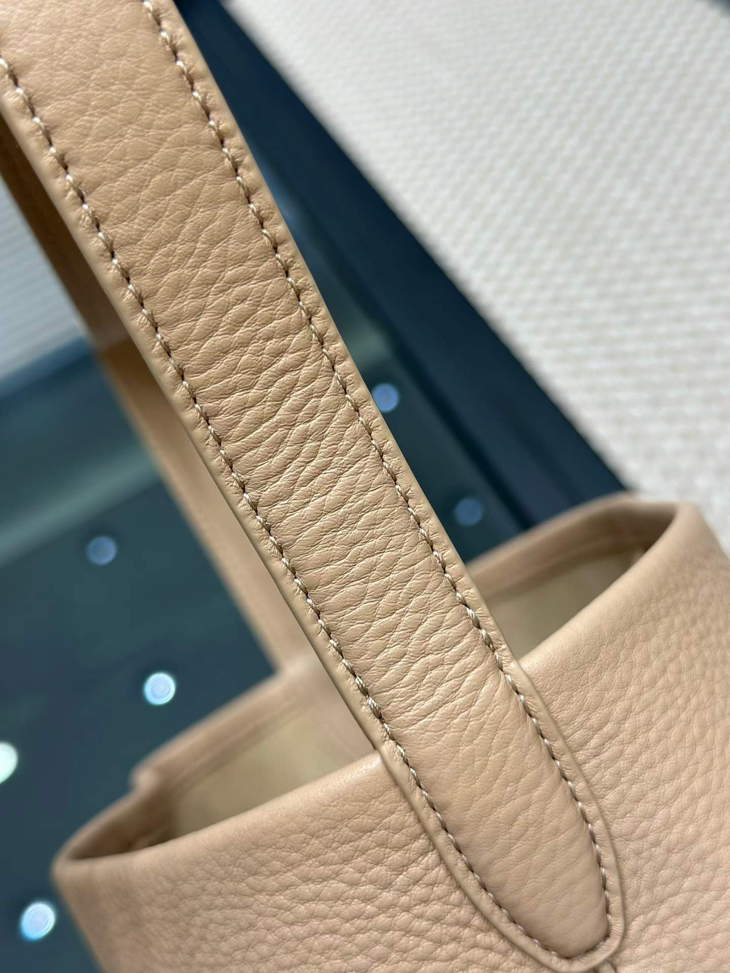 The Row N/S Park Leather tote bag view 6