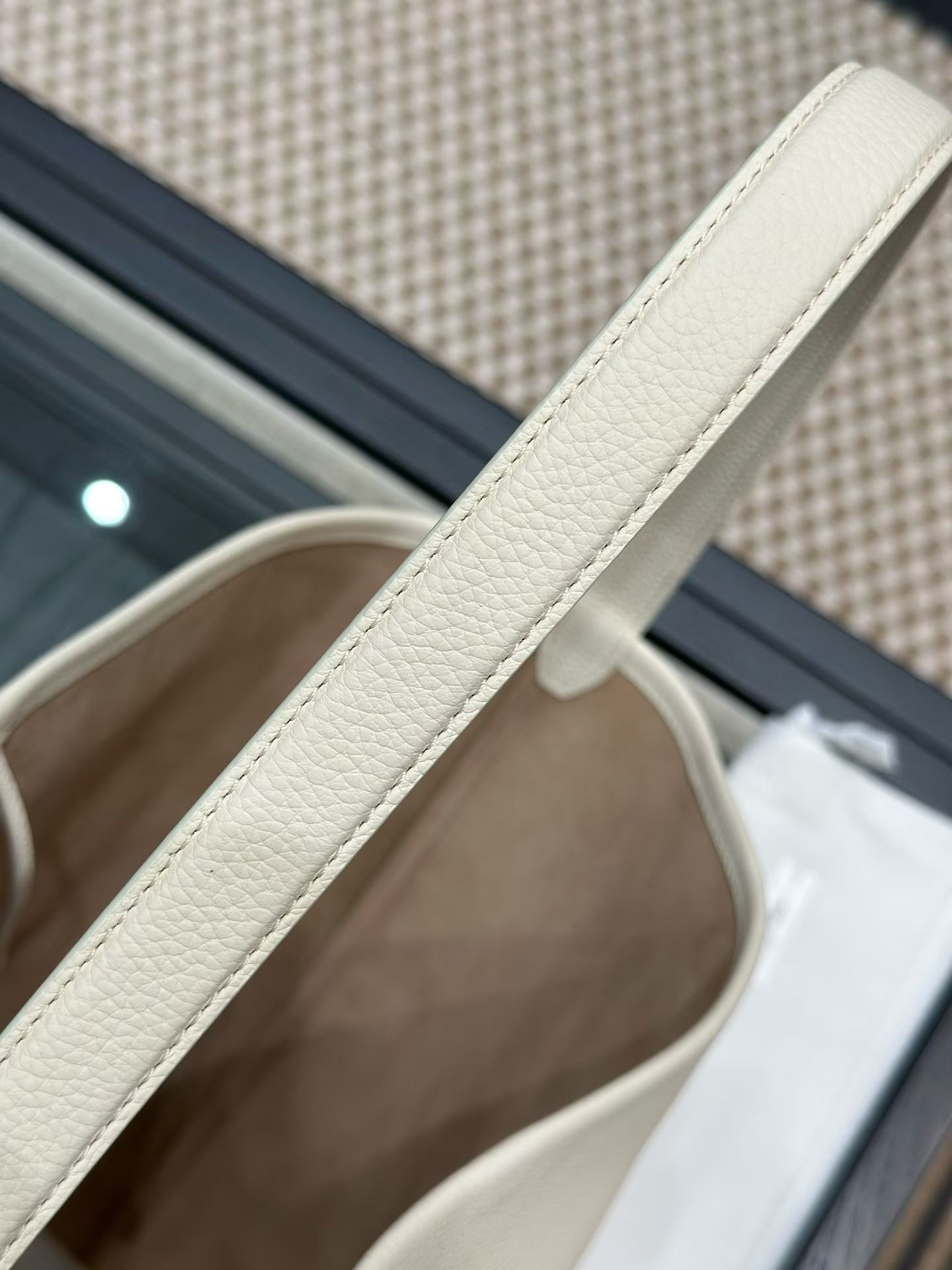 The Row N/S Park Leather tote bag view 4
