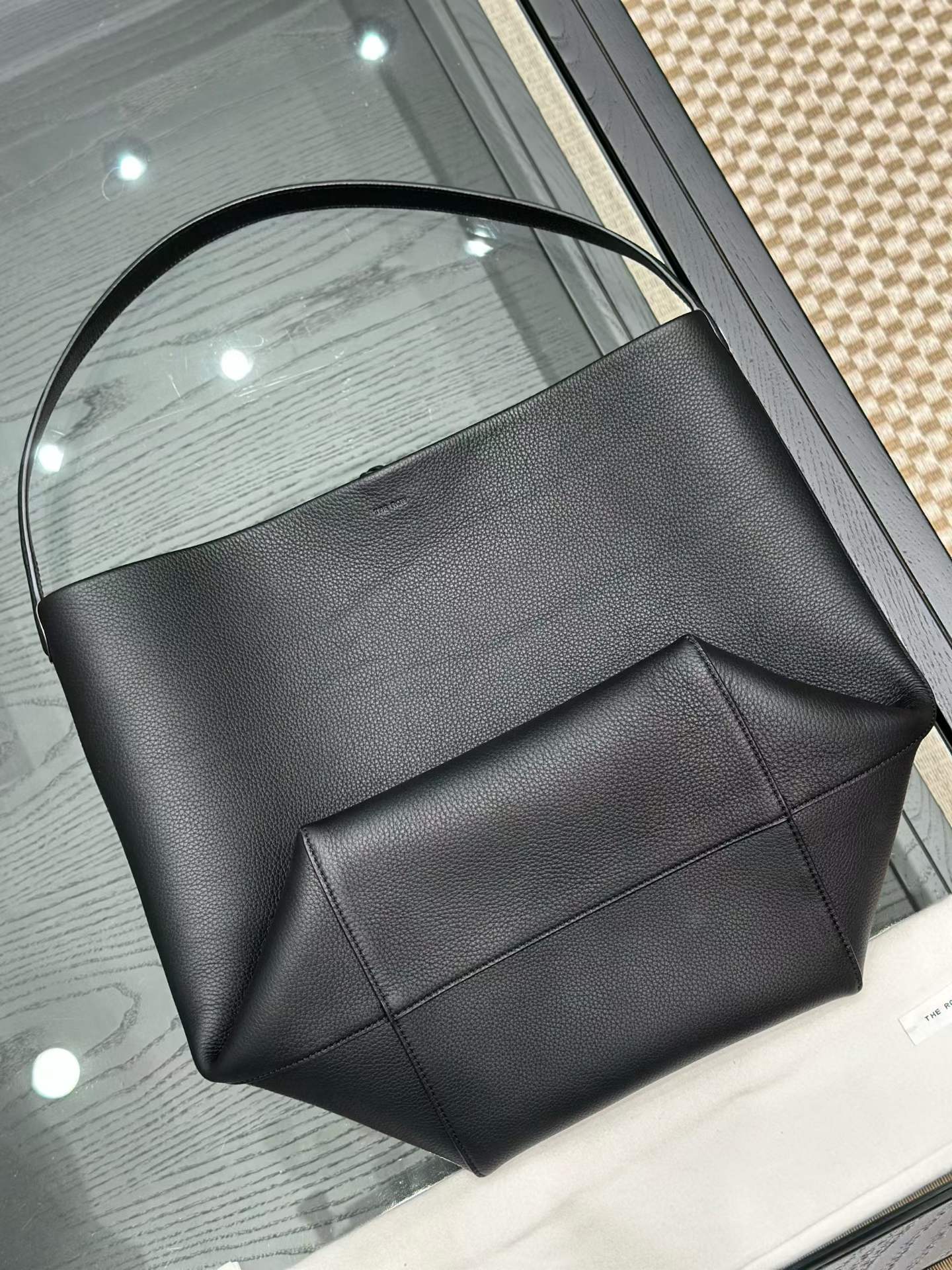 The Row N/S Park Leather tote bag view 8