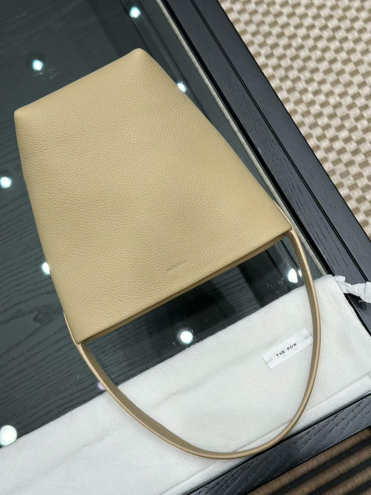 The Row N/S Park Leather tote bag view 2