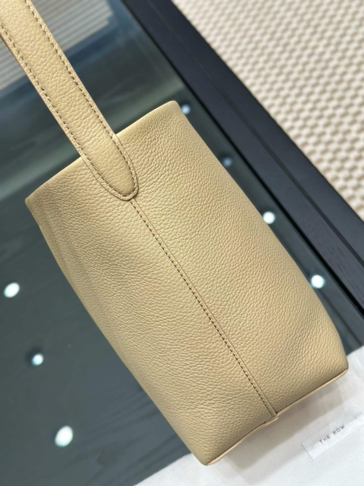 The Row N/S Park Leather tote bag view 3