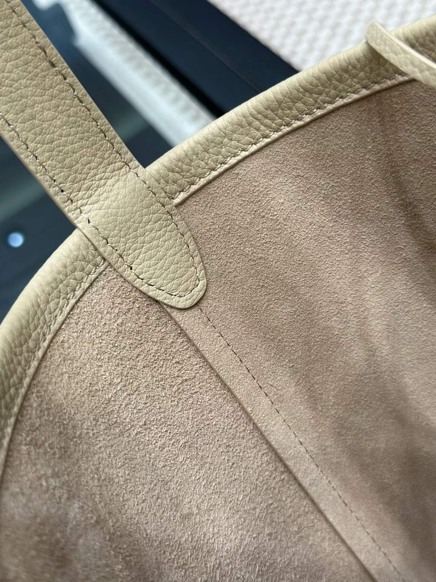 The Row N/S Park Leather tote bag view 7
