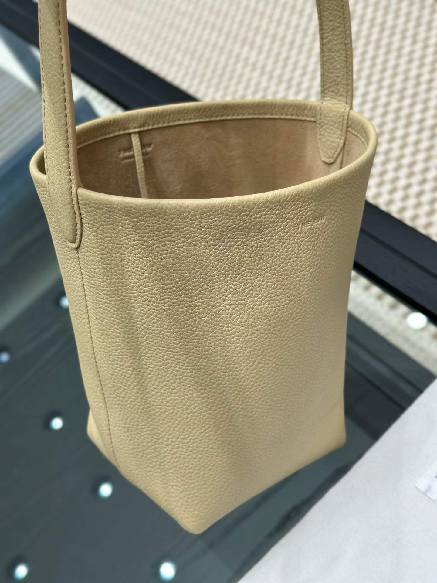 The Row N/S Park Leather tote bag view 9