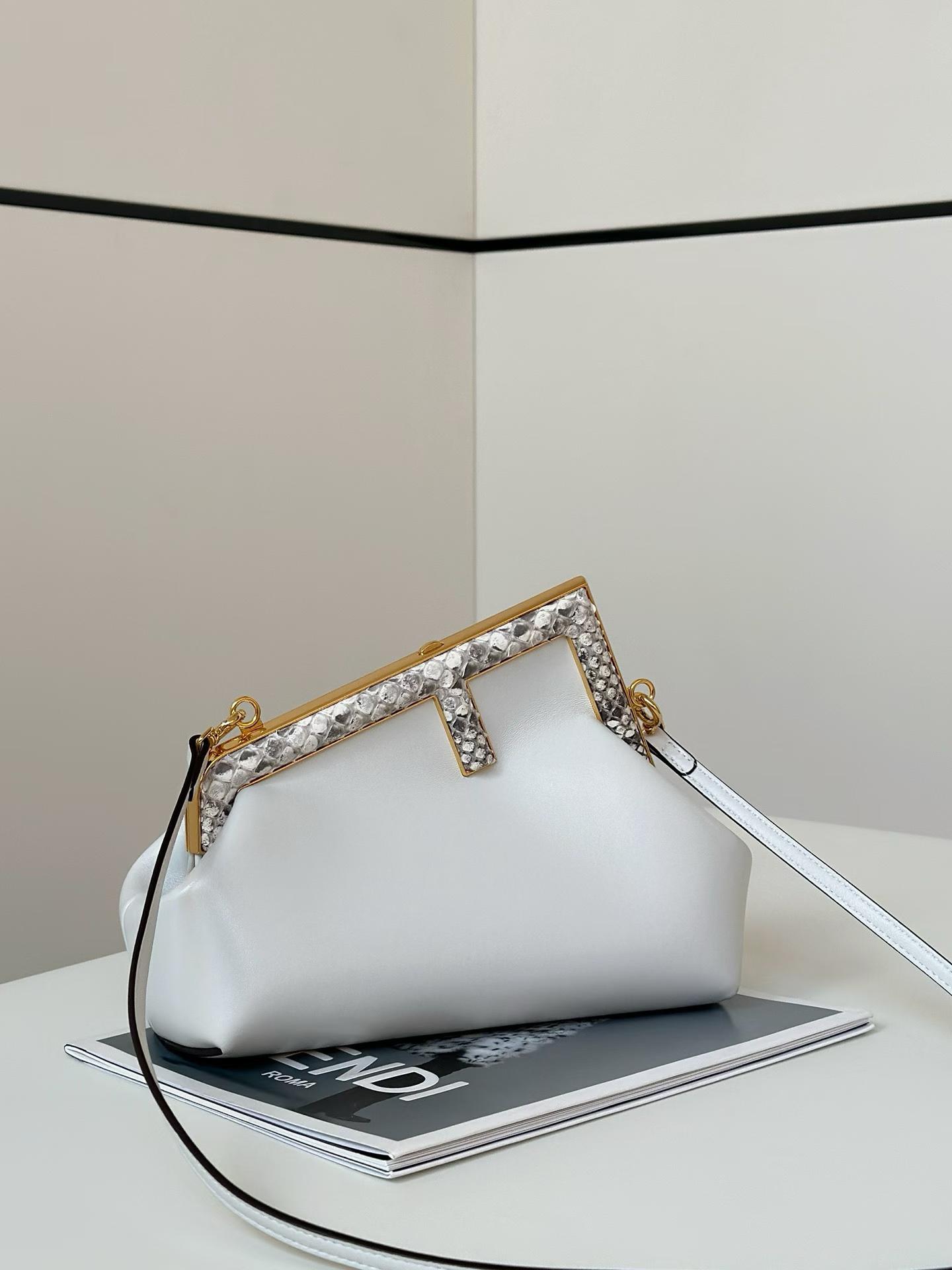 Fendi FIRST Shoulder bag view 1
