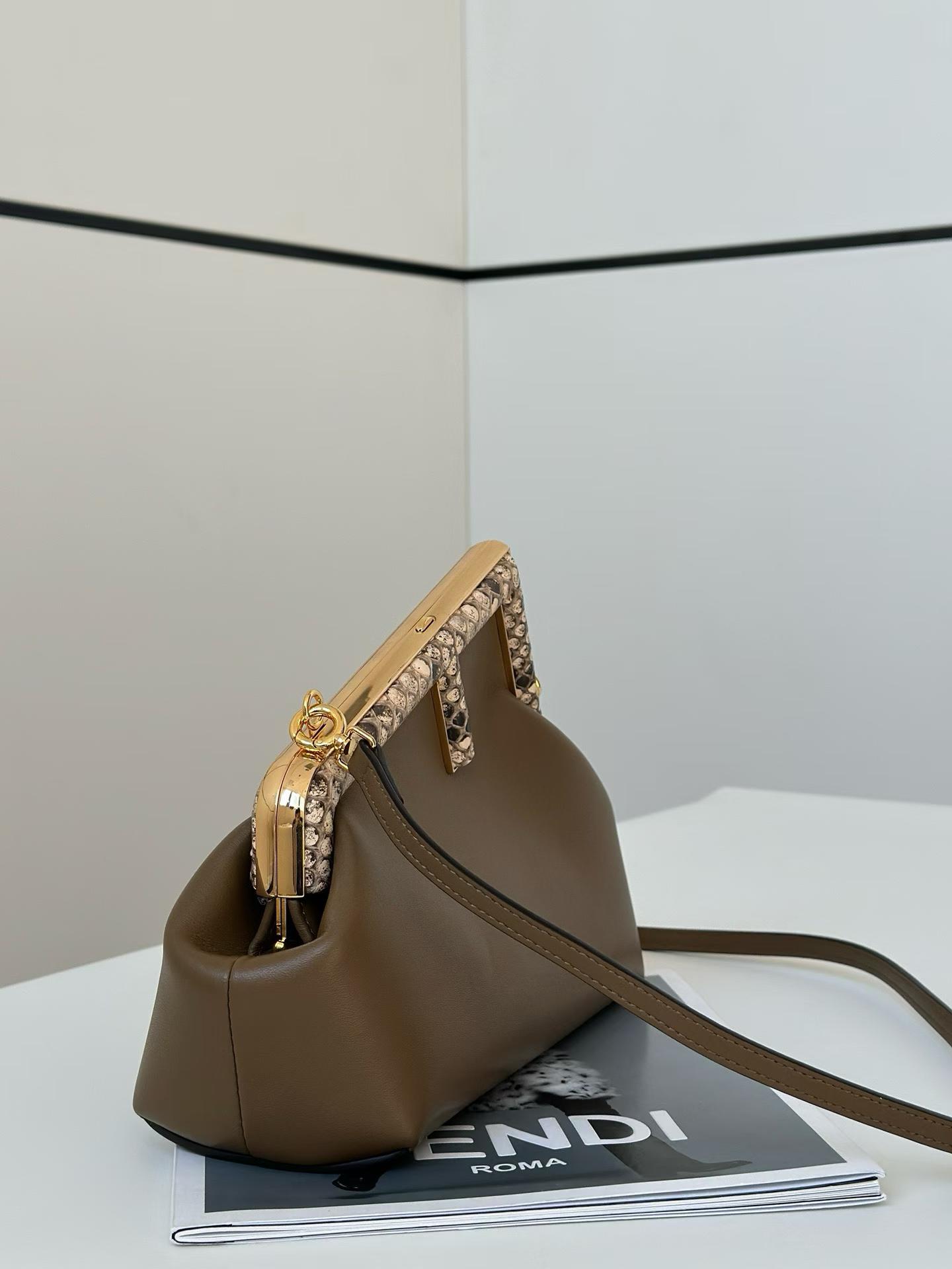 Fendi FIRST Shoulder bag view 11
