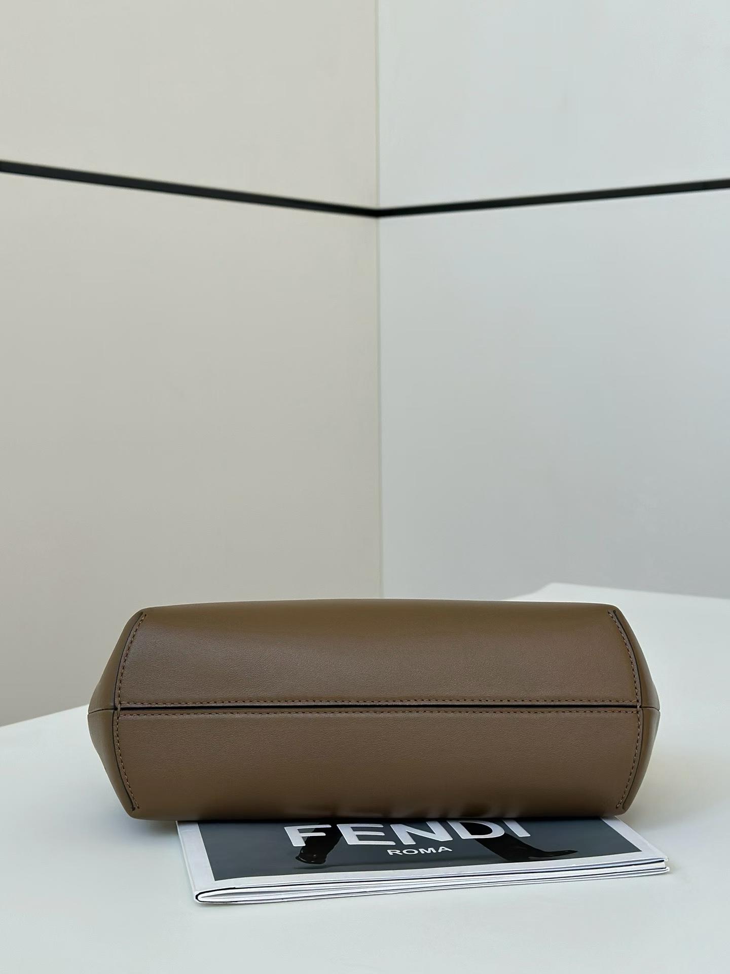 Fendi FIRST Shoulder bag view 13