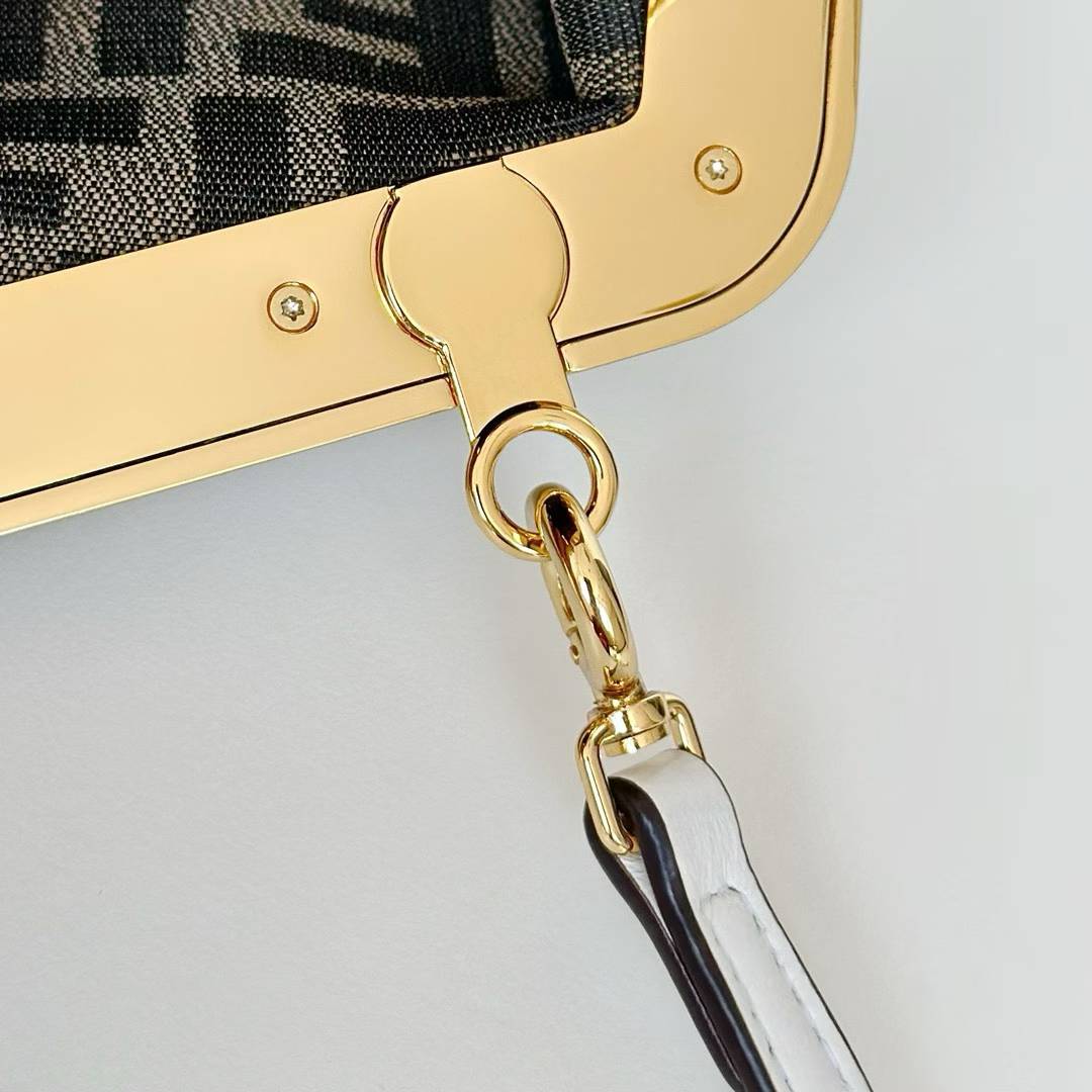 Fendi FIRST Shoulder bag view 6