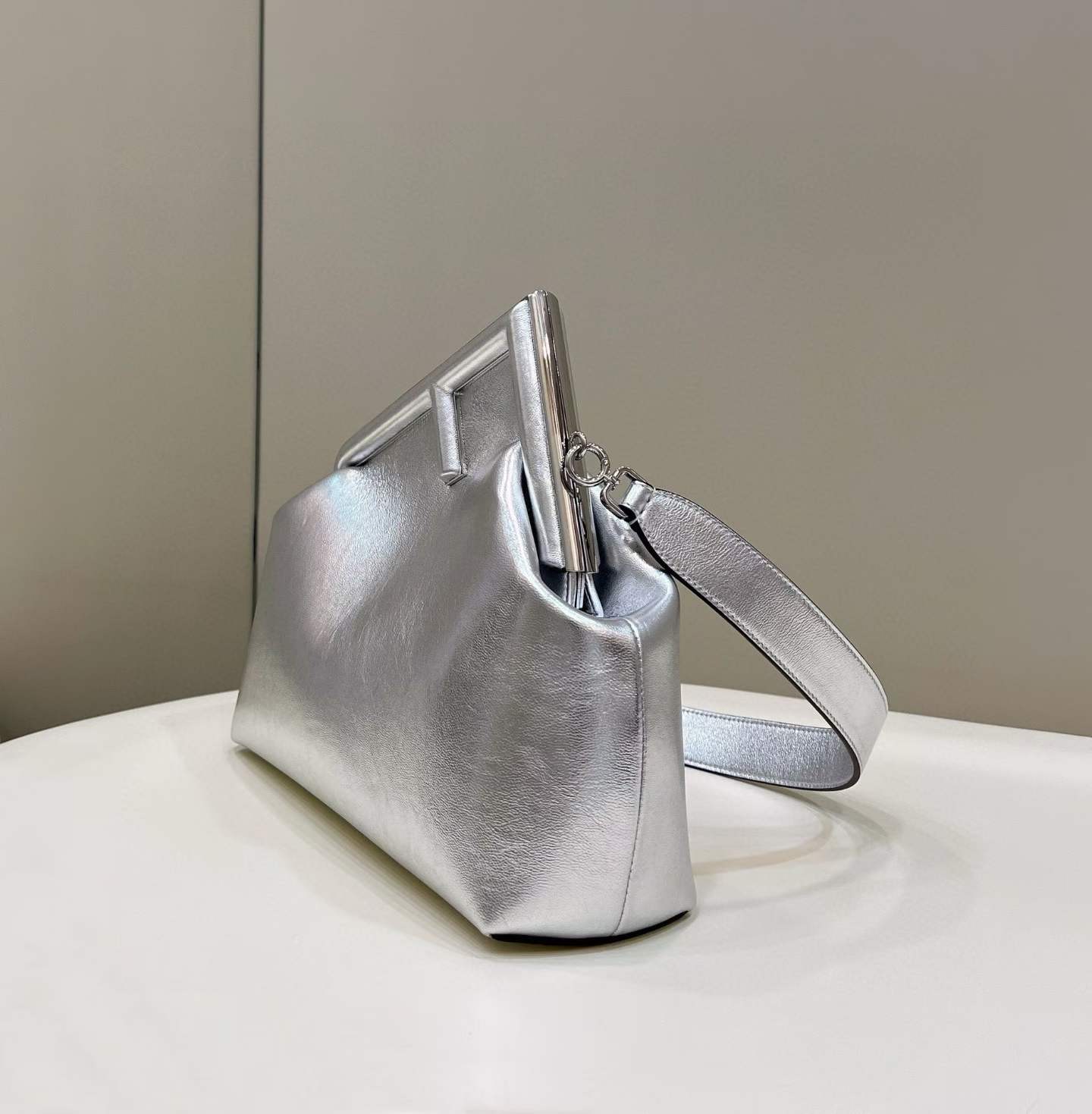 Fendi FIRST Shoulder bag view 2
