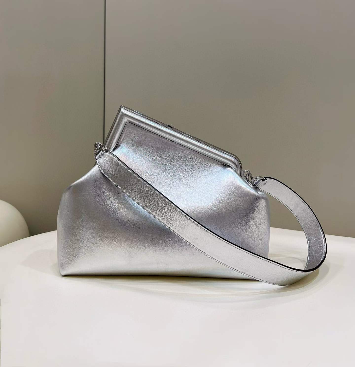 Fendi FIRST Shoulder bag view 5