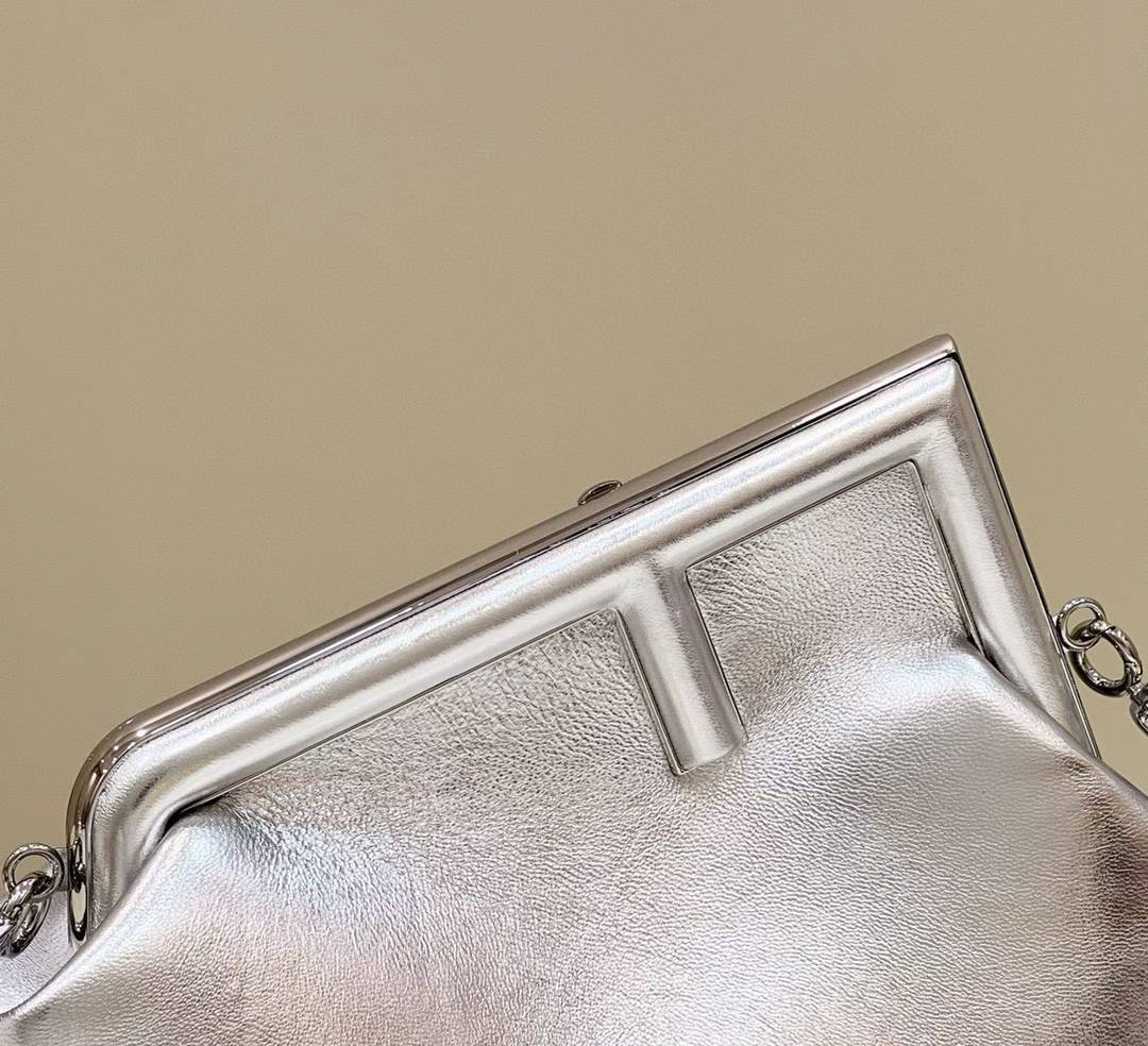 Fendi FIRST Shoulder bag view 6