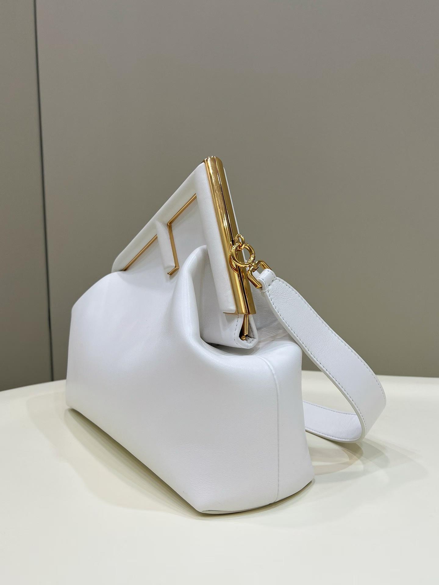 Fendi FIRST Shoulder bag view 5