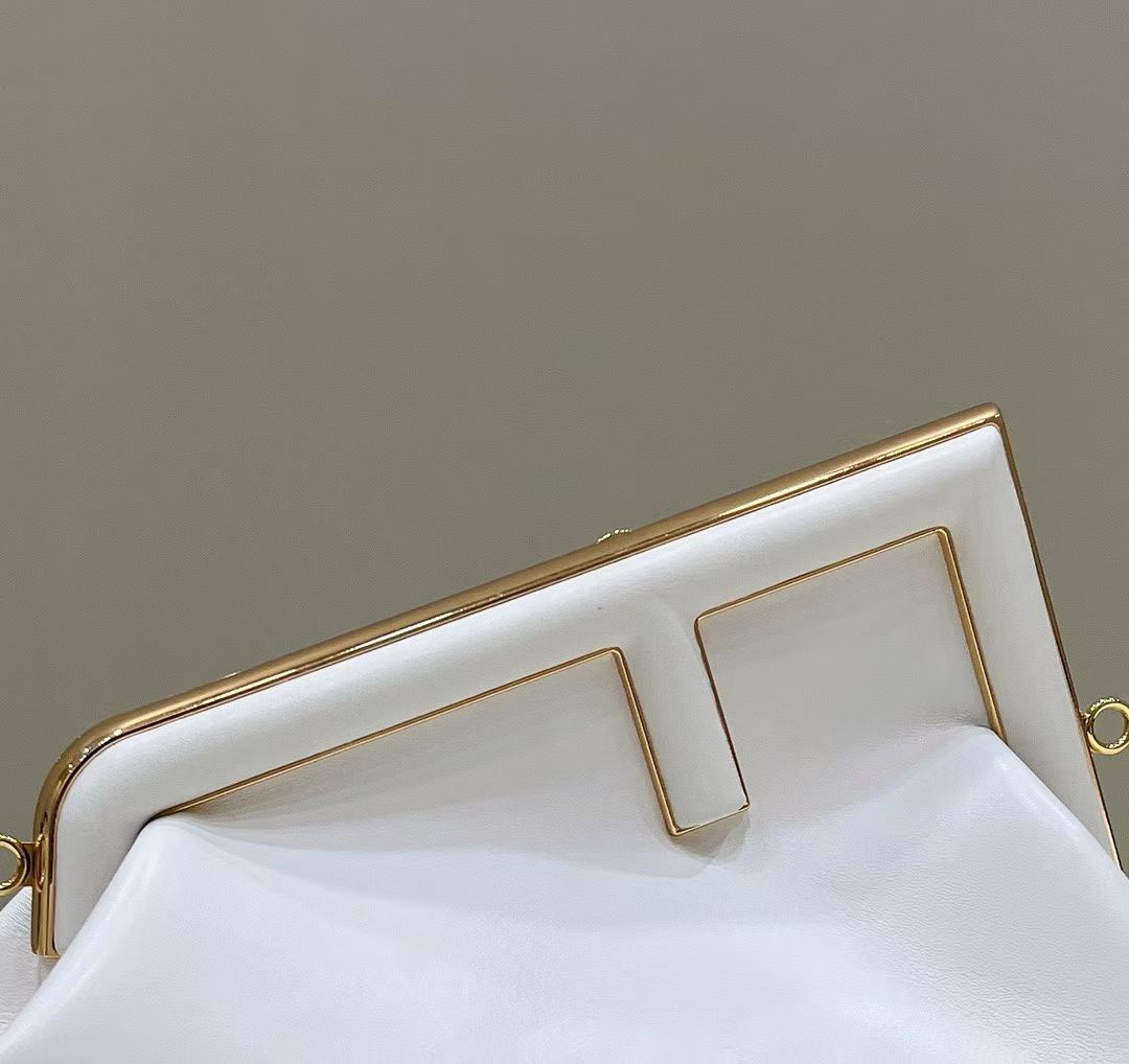 Fendi FIRST Shoulder bag view 6